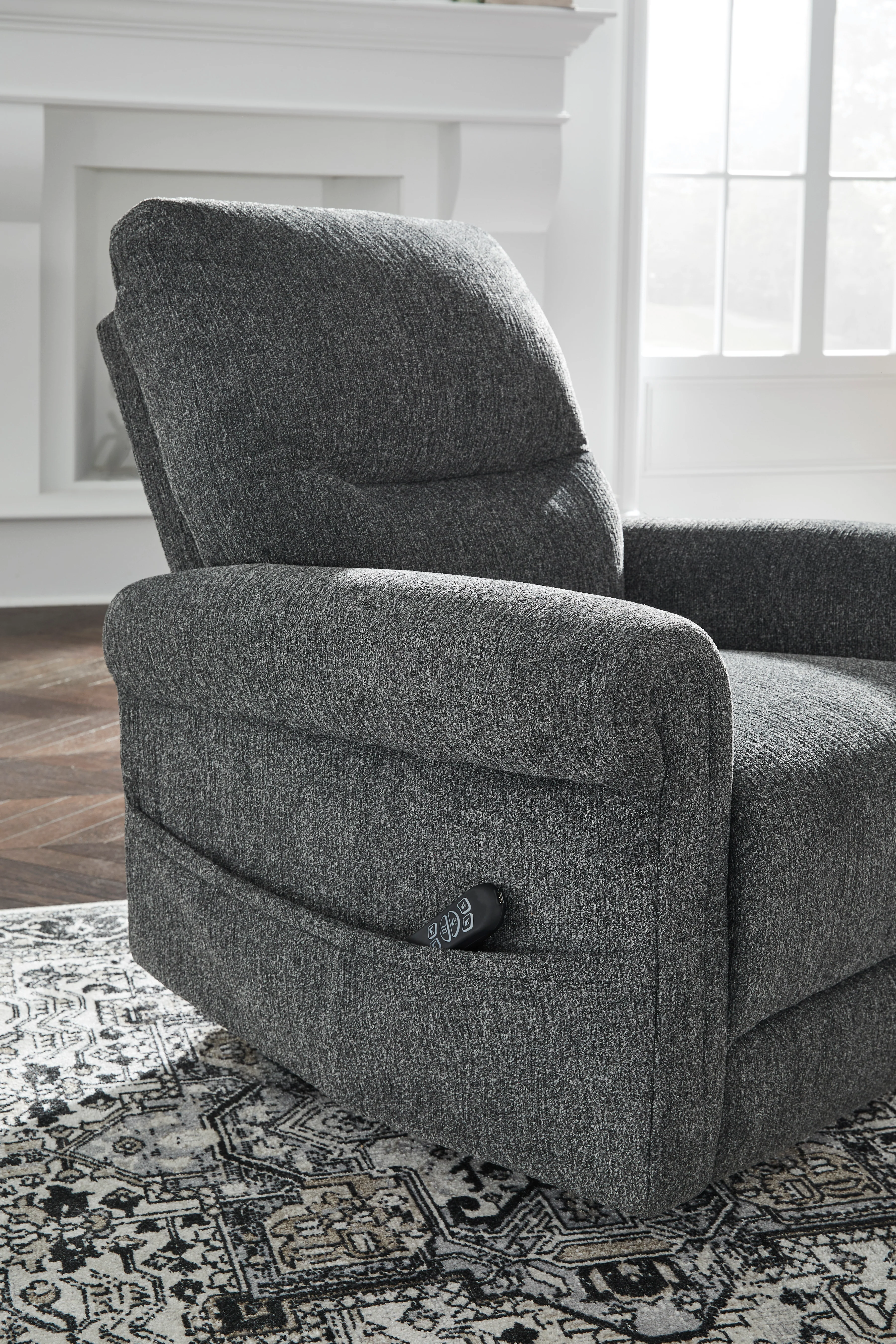 Aureta Power Lift Recliner - Image 9