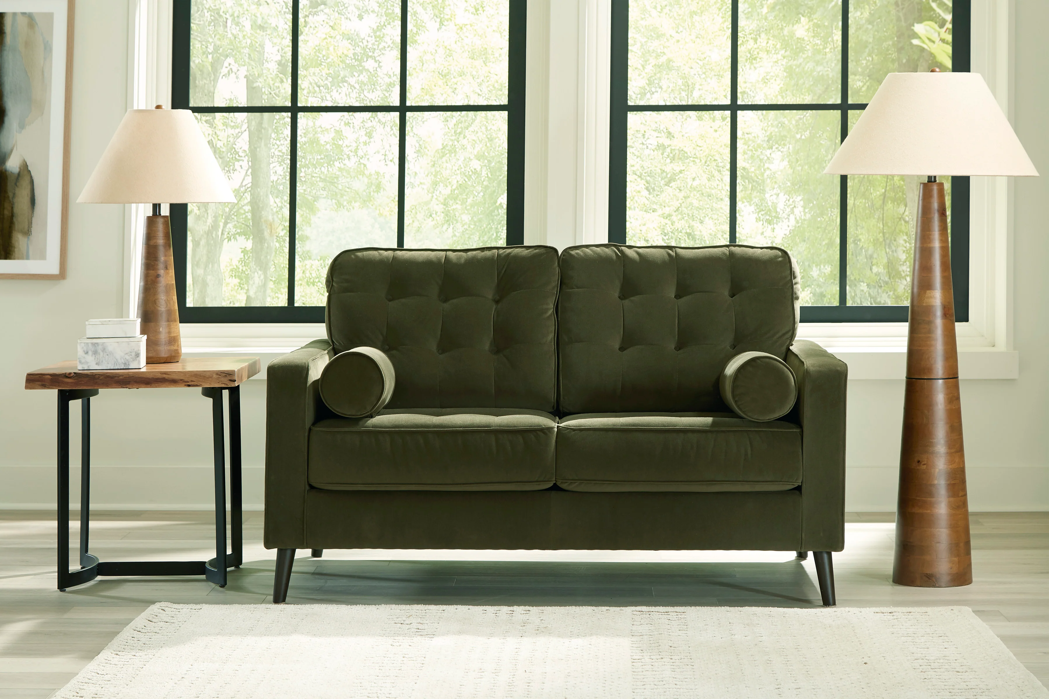 Reveon  Loveseat