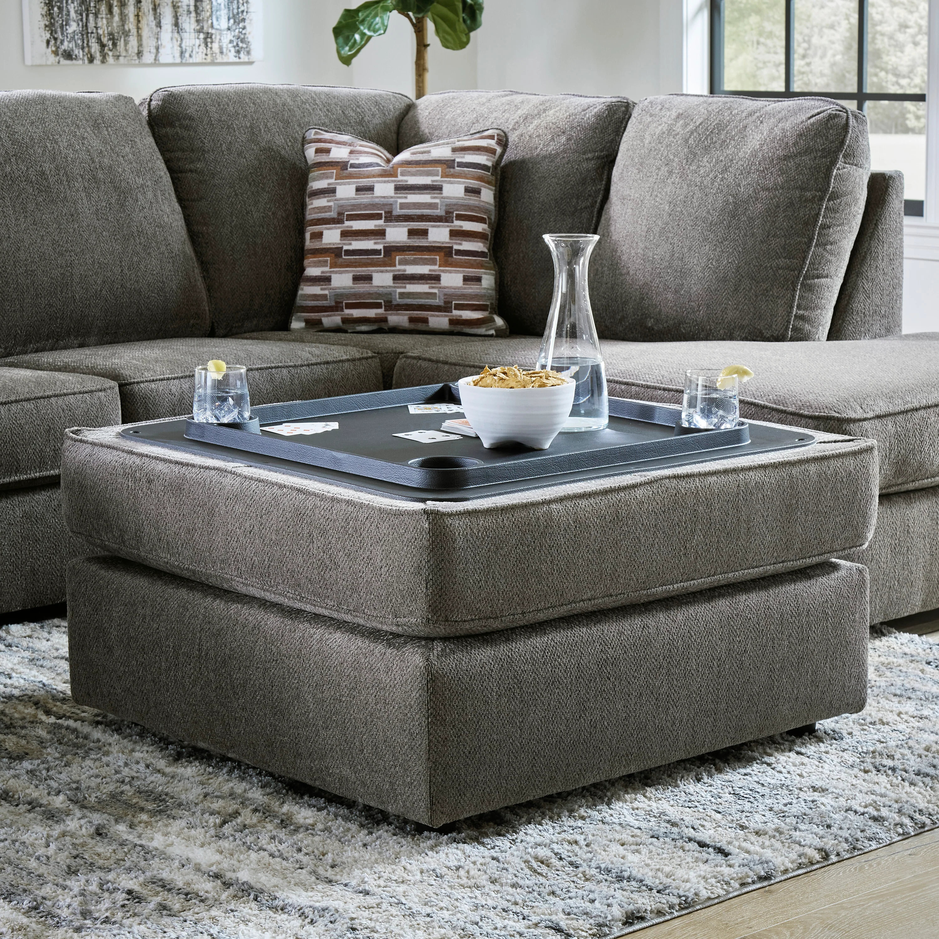O'Phannon Ottoman with storage - Image 3