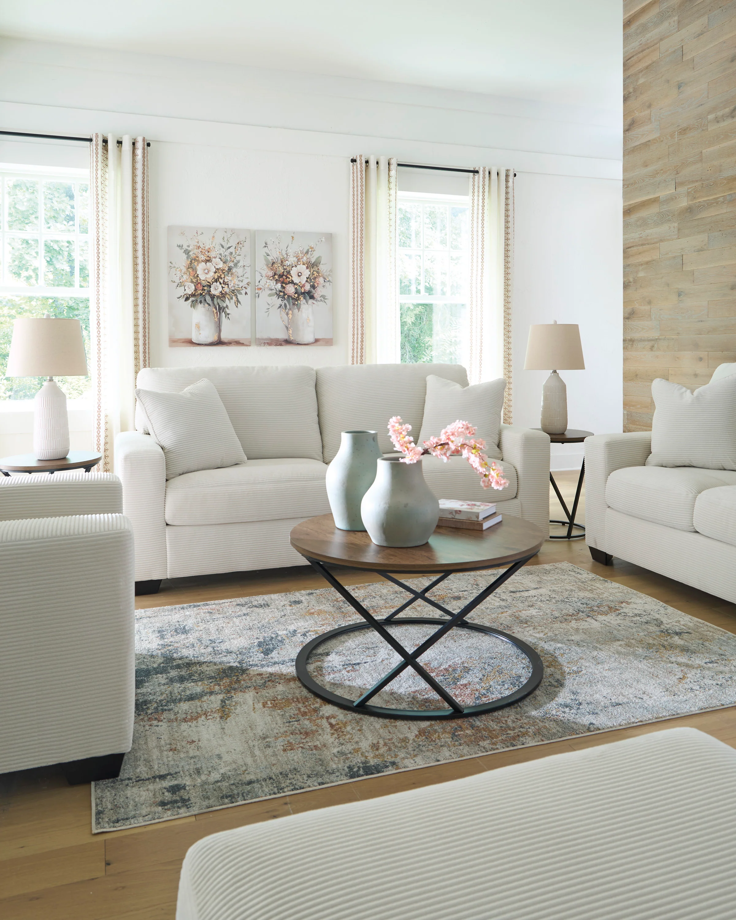 Amesley Chair - Image 7