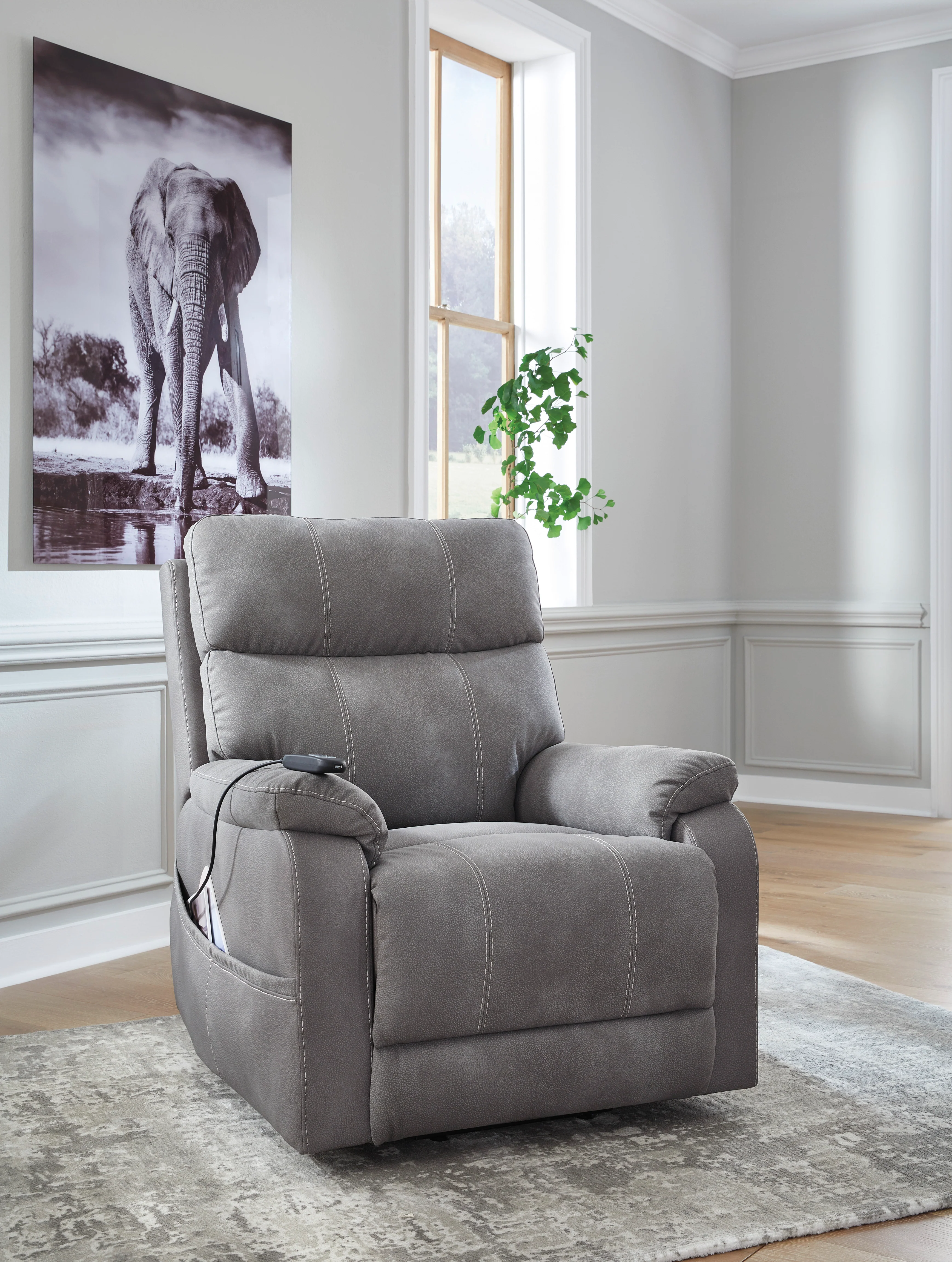 Next Gen Durapella Power Lift Recliner - Image 3