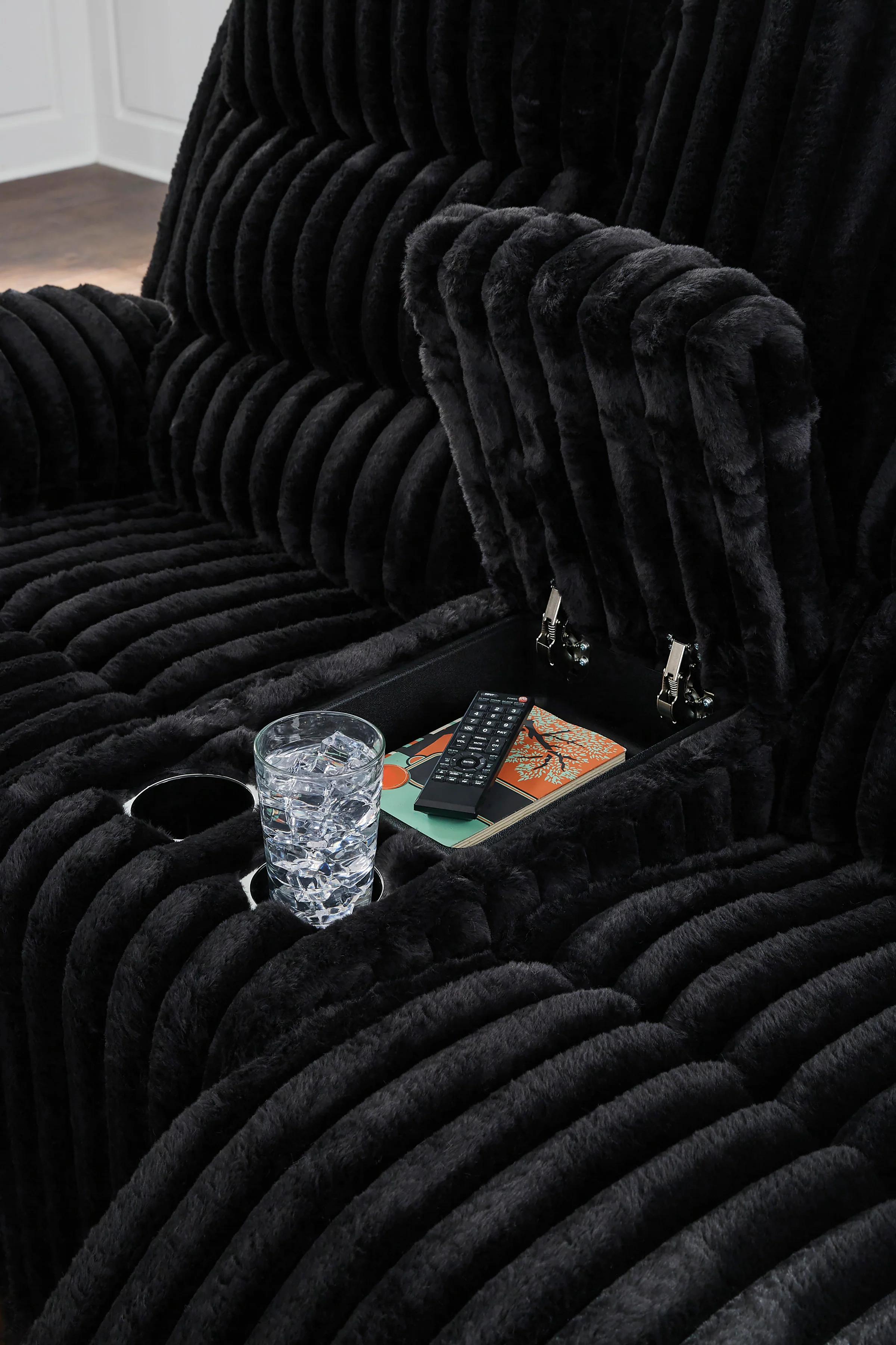 Technique Pwr Loveseat With Console - Image 4