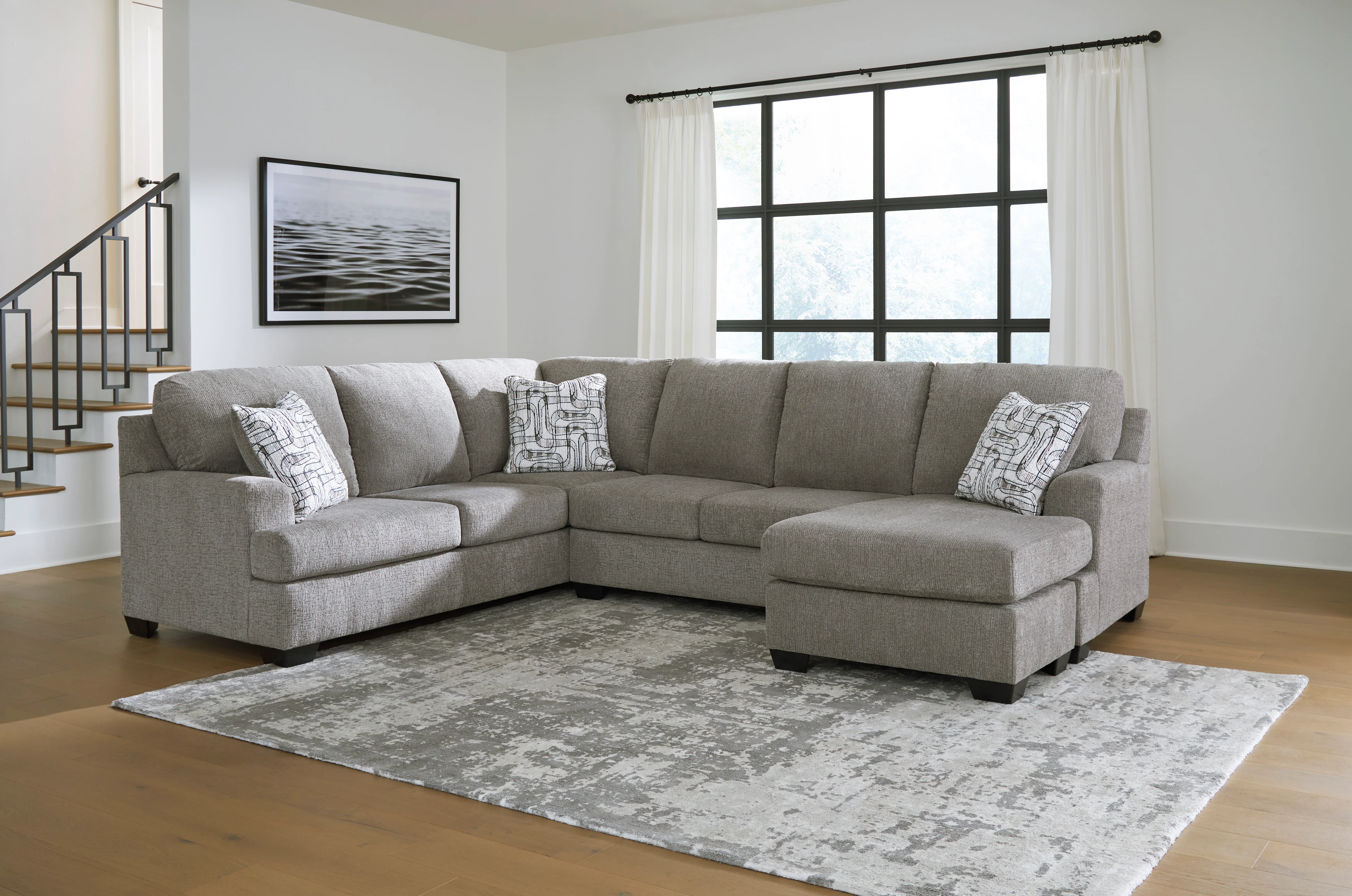 Erinsburg 2 Piece sectional - Image 3