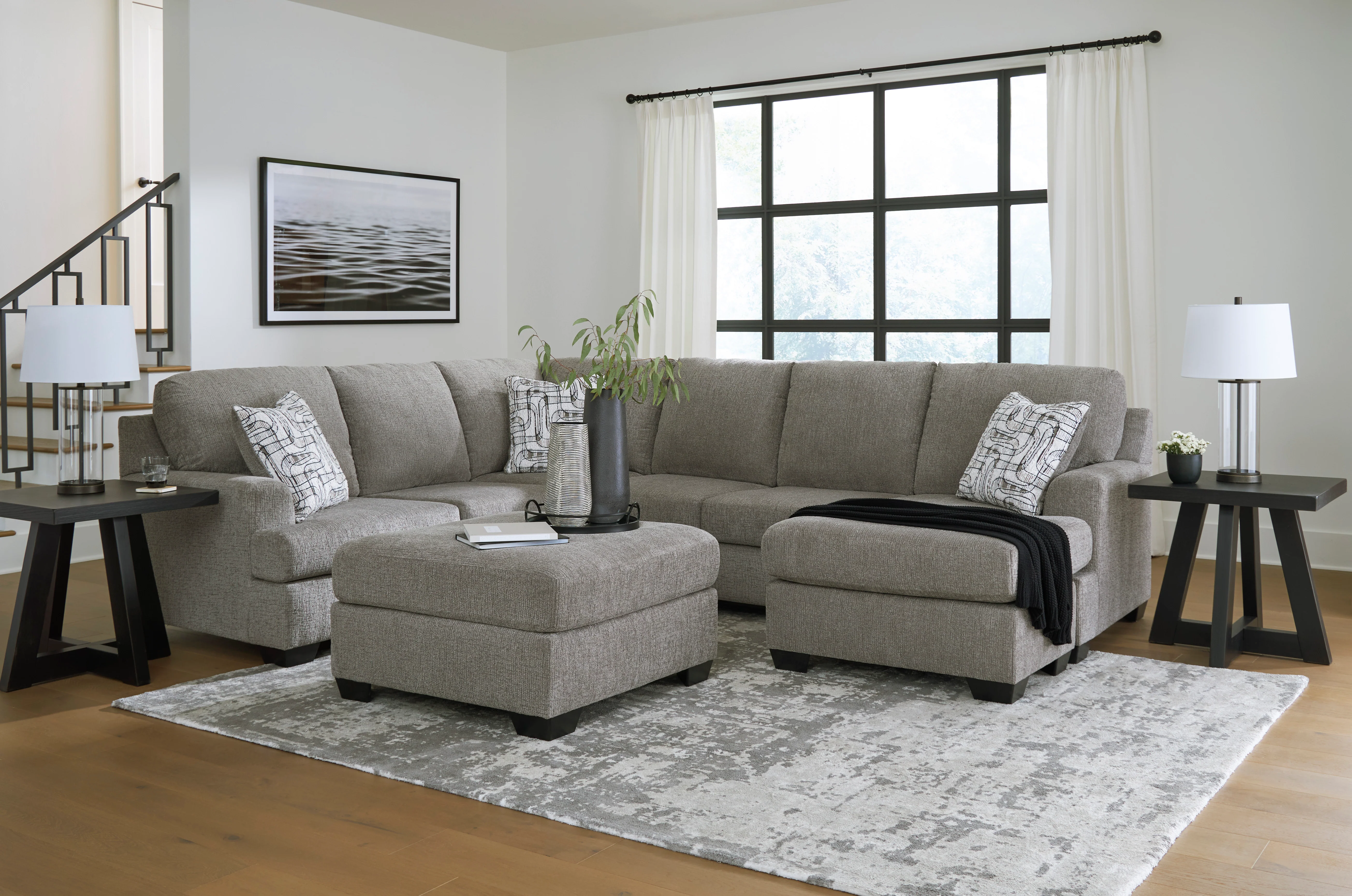 Erinsburg 2 Piece sectional - Image 7