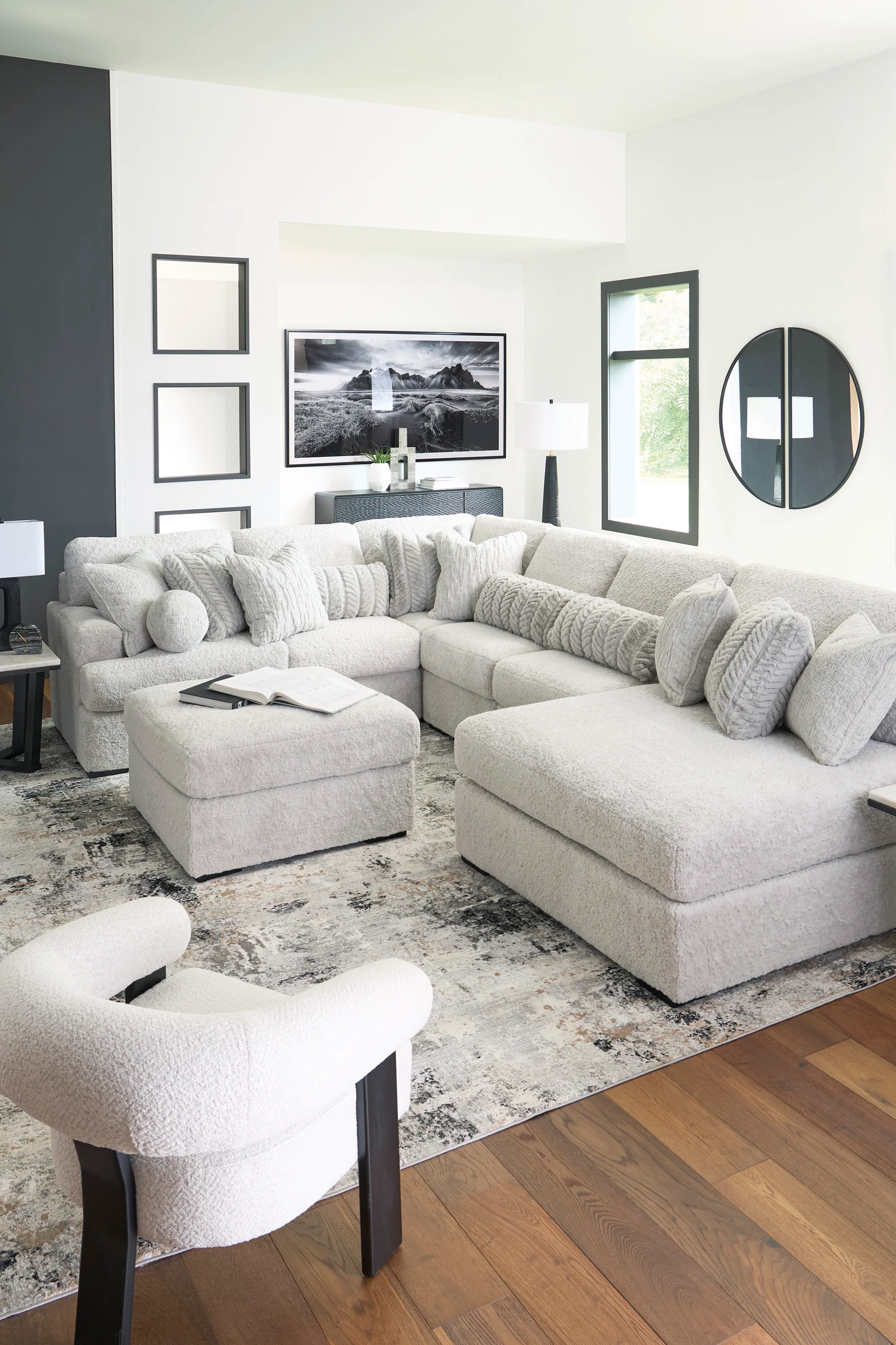 Snodoodle  Ottoman - Image 9