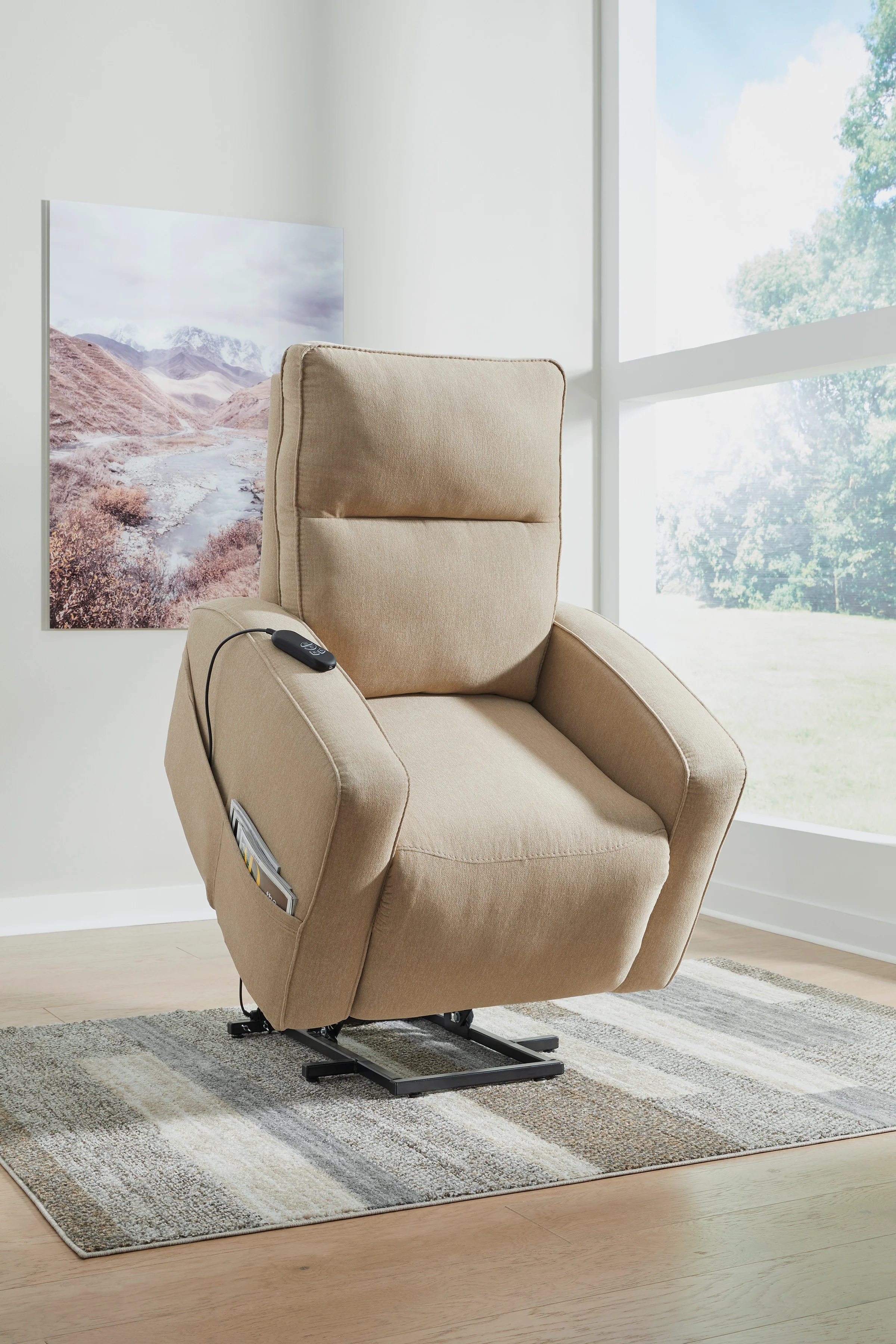 Starganza Power Lift Recliner - Image 5