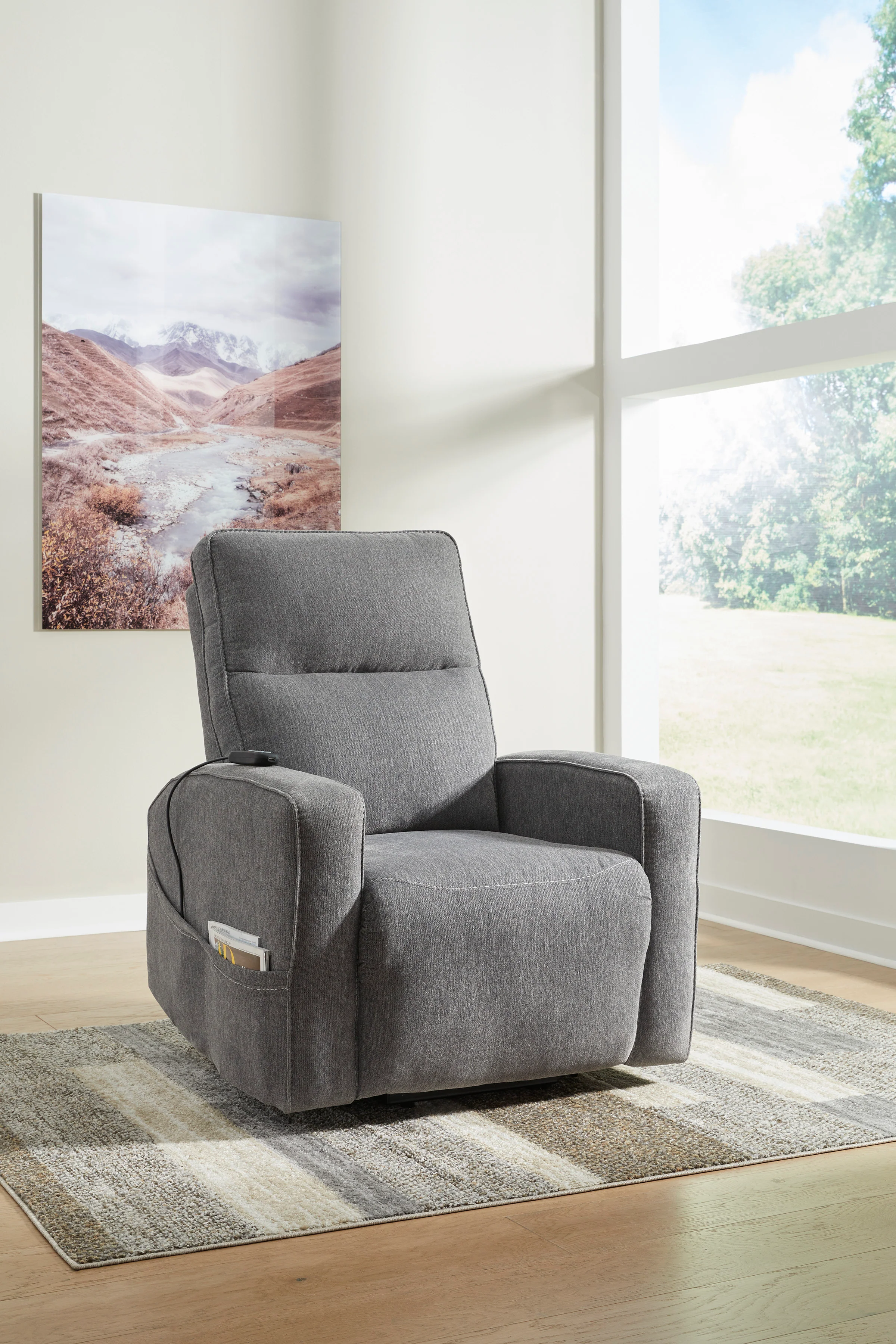 Starganza Power Lift Recliner - Image 3