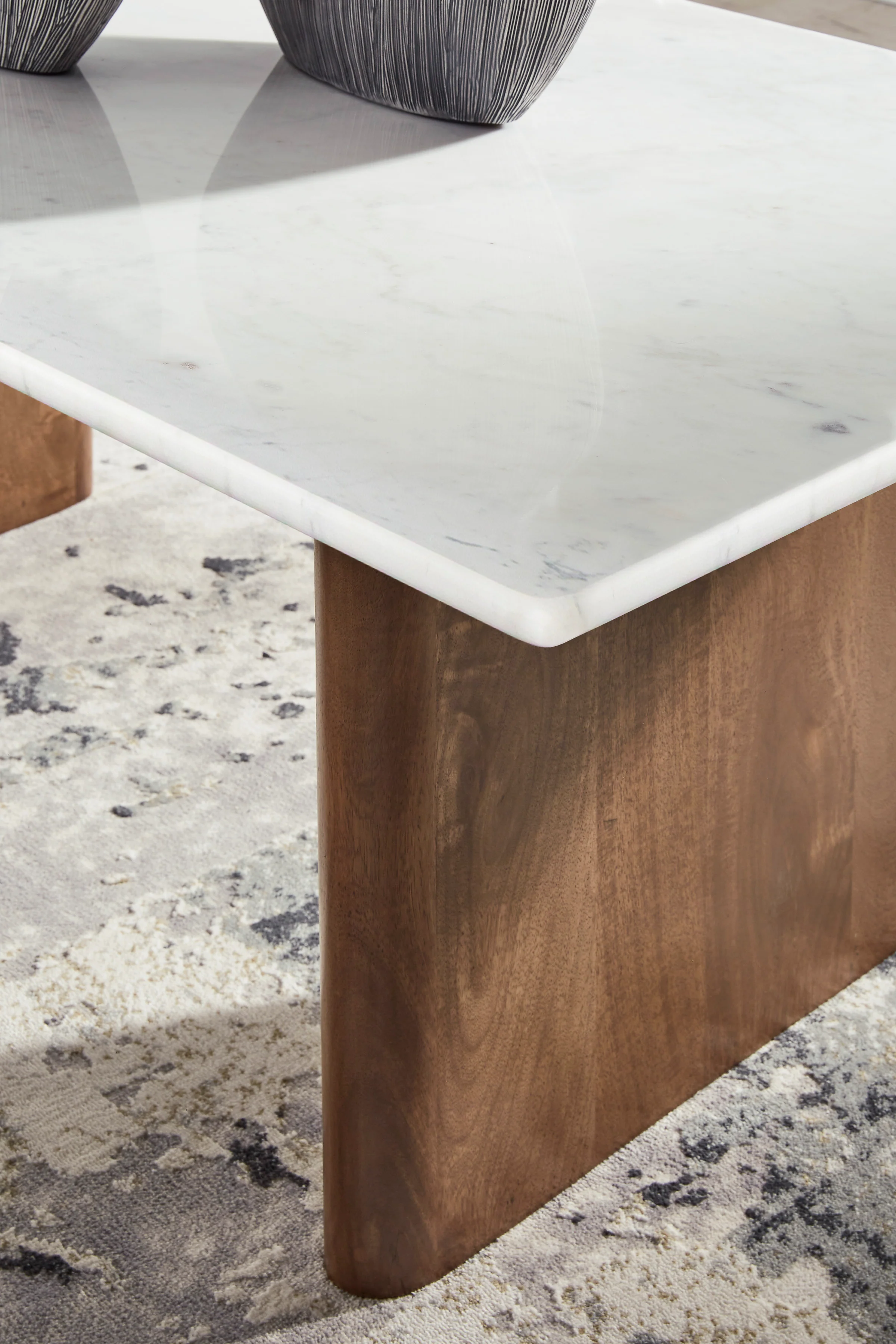 Isanti Coffee Table Set - Image 3