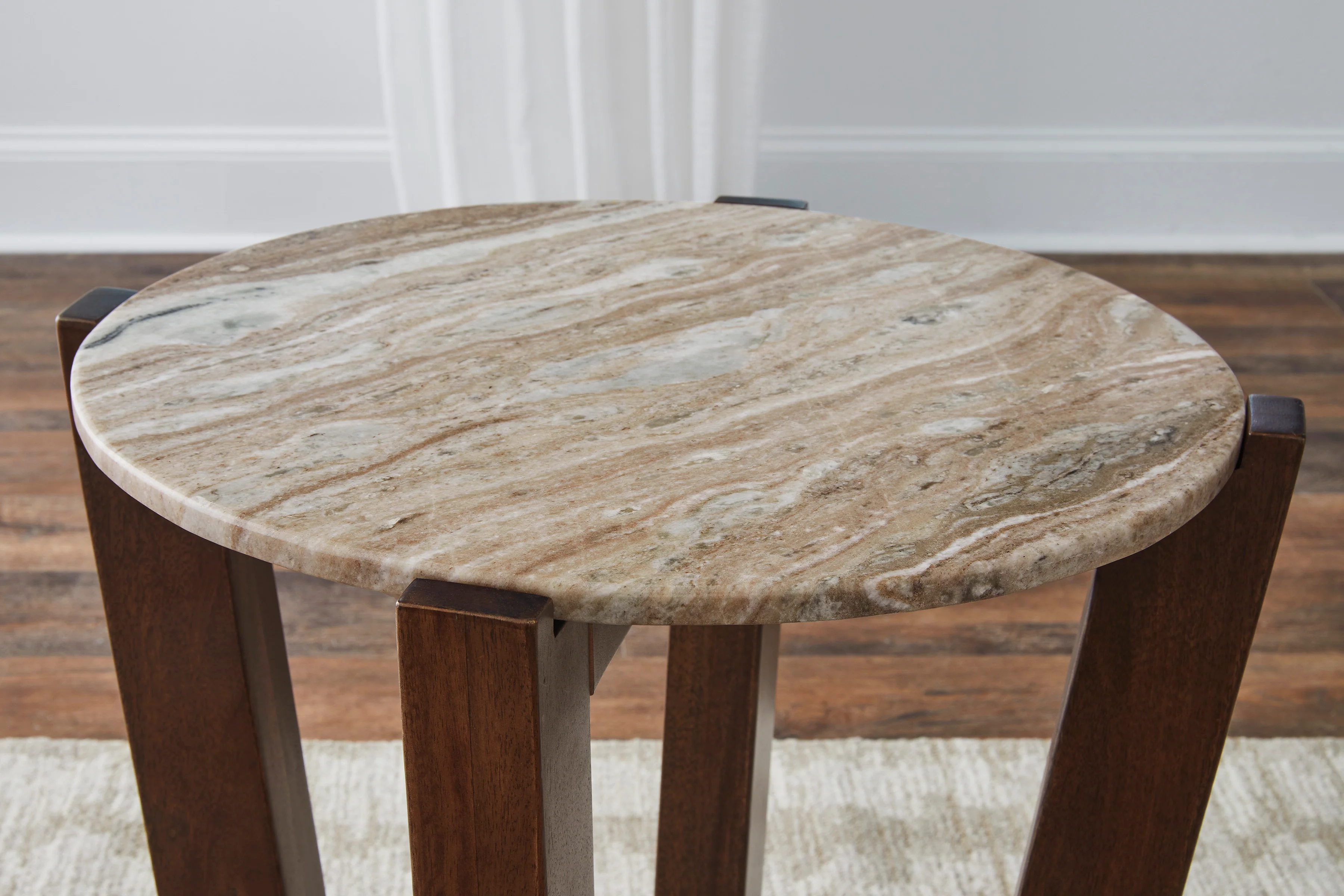 Tanidore Coffee Table Set - Image 9