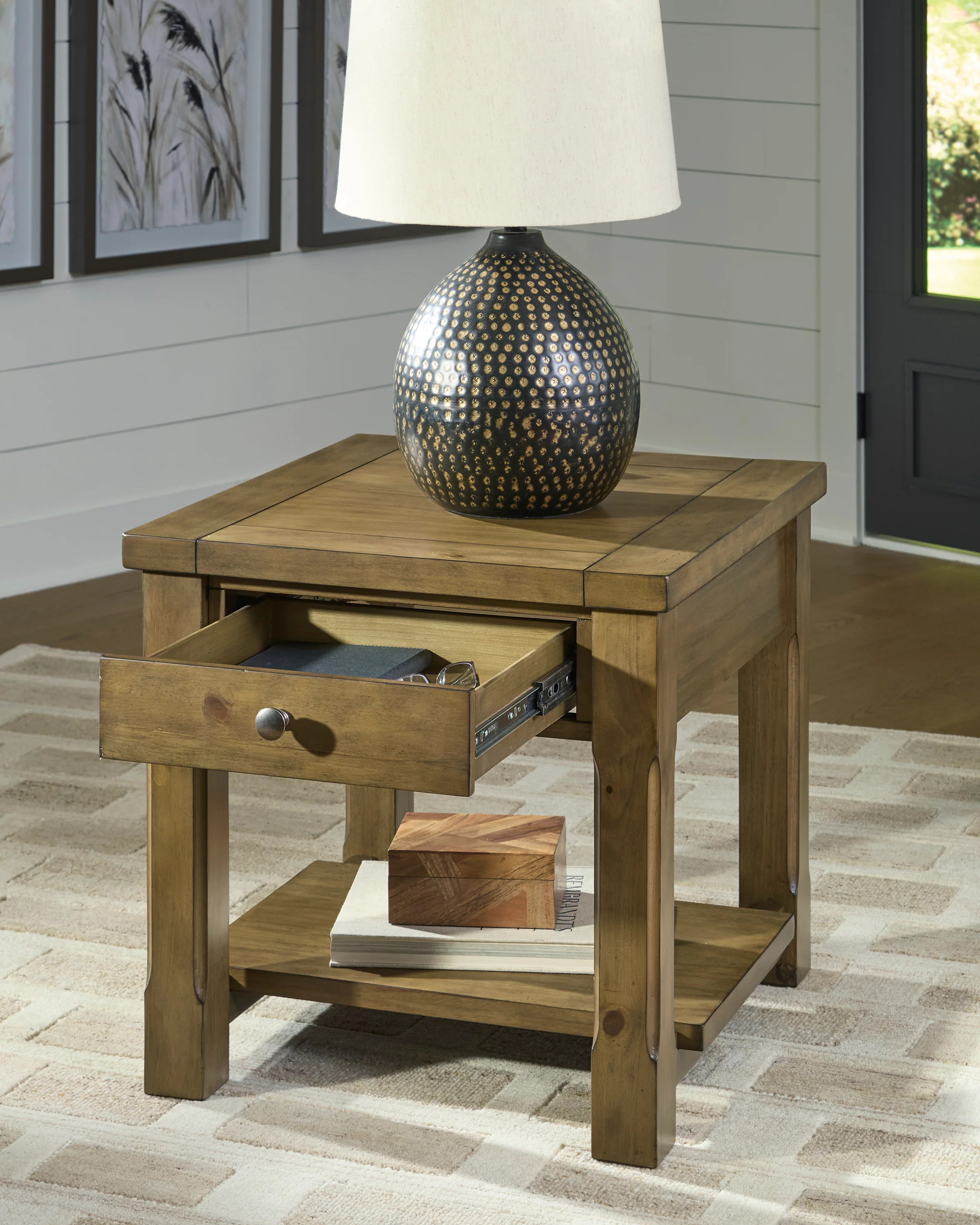 Vendenmore Coffee table set - Image 11