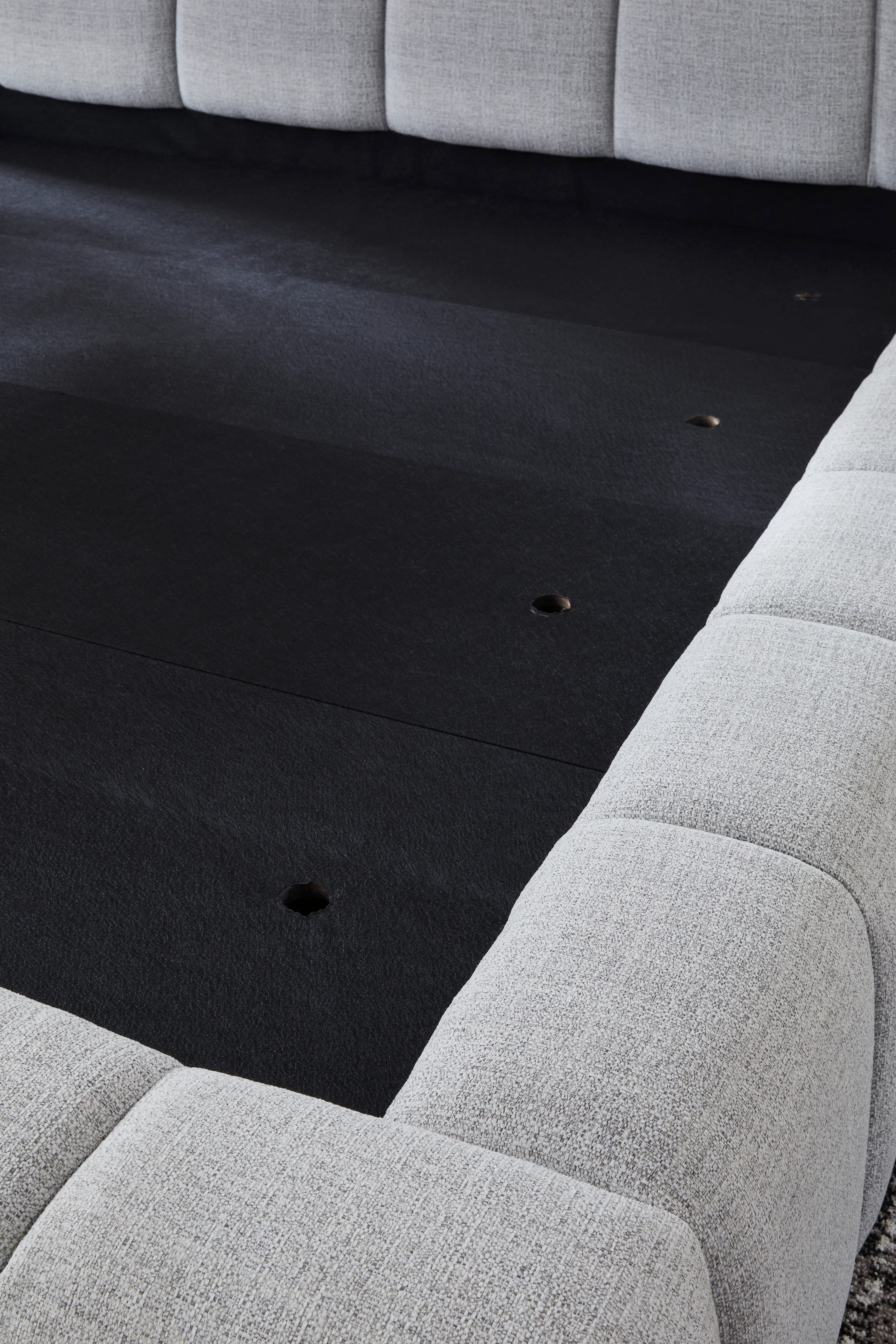 Jesstean King Upholstered Bed - Image 6