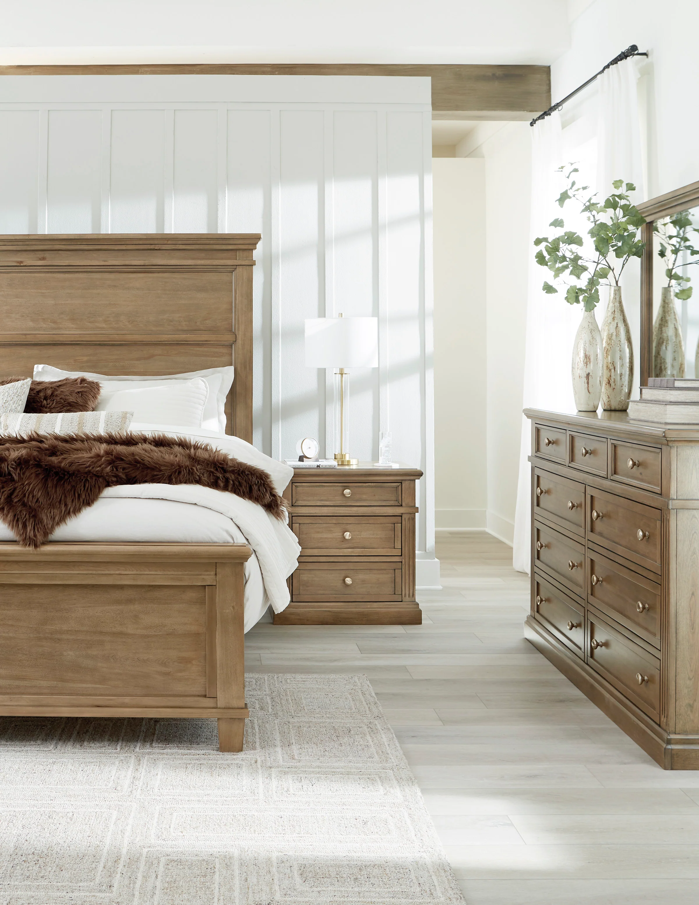 Mylarken Three Drawer Night Stand - Image 11