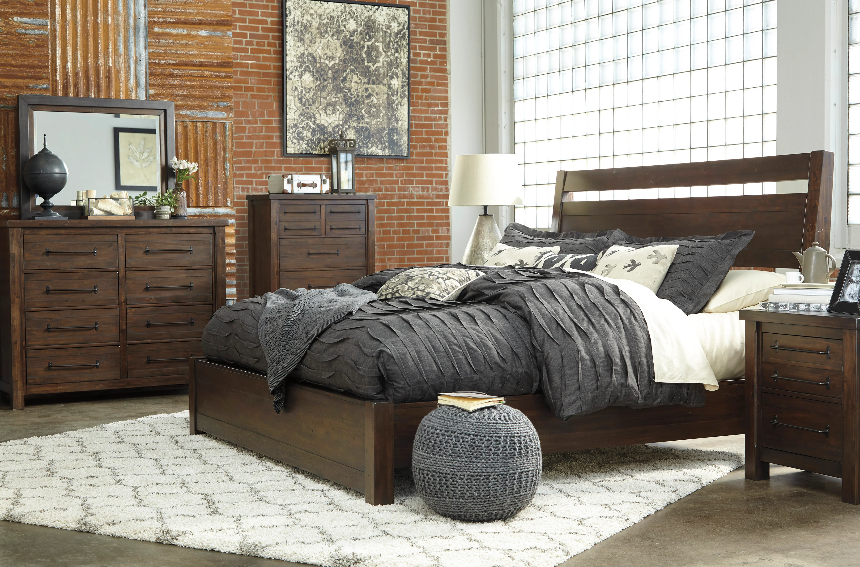 Starmore King Panel Bed - Image 7