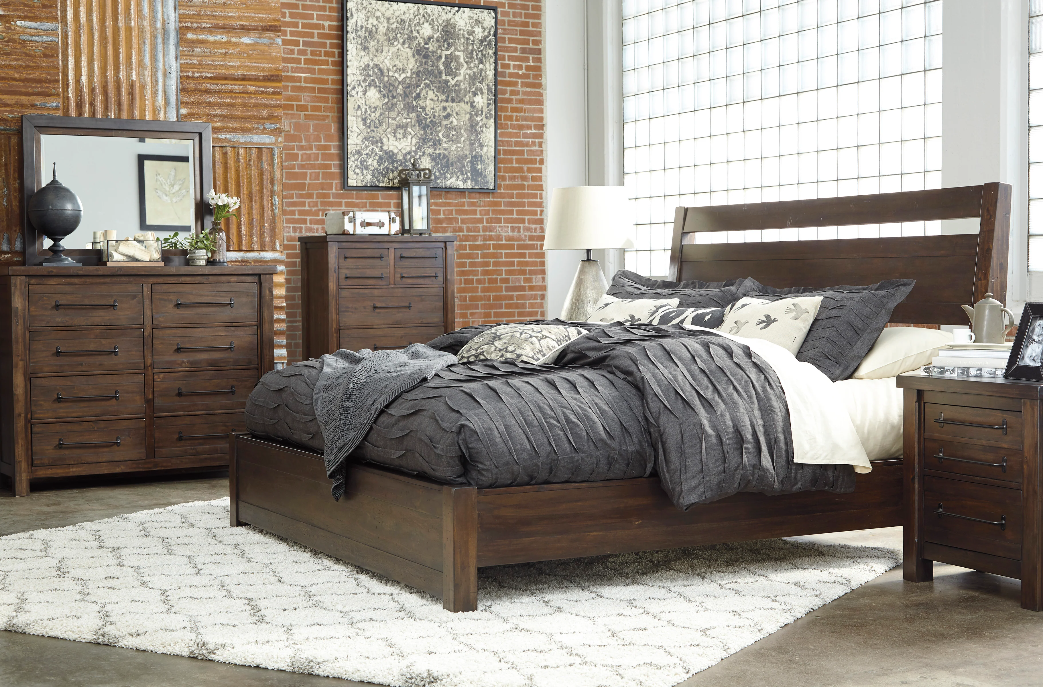Starmore King Panel Bed - Image 8