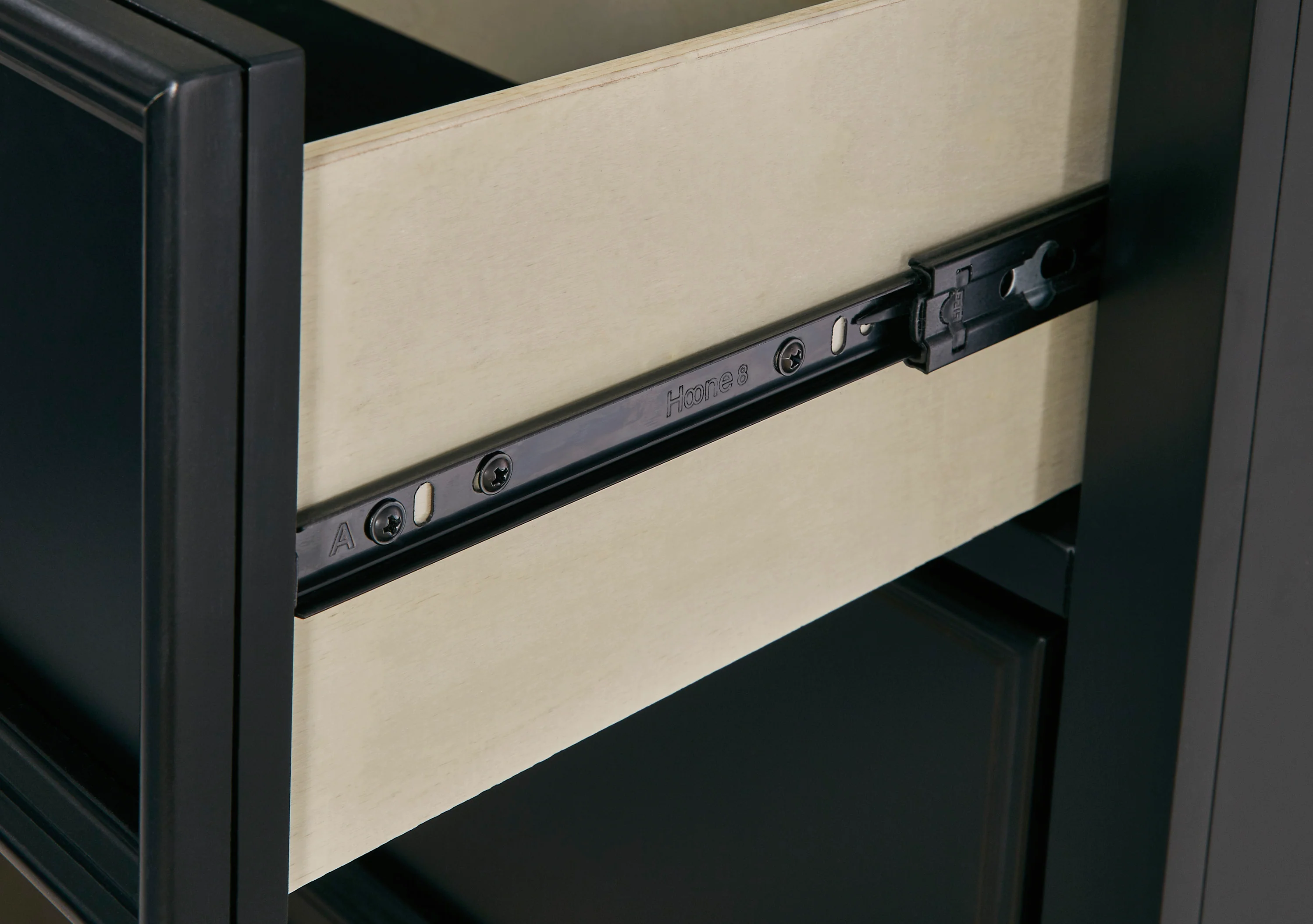 Lanolee Five Drawer Chest - Image 8