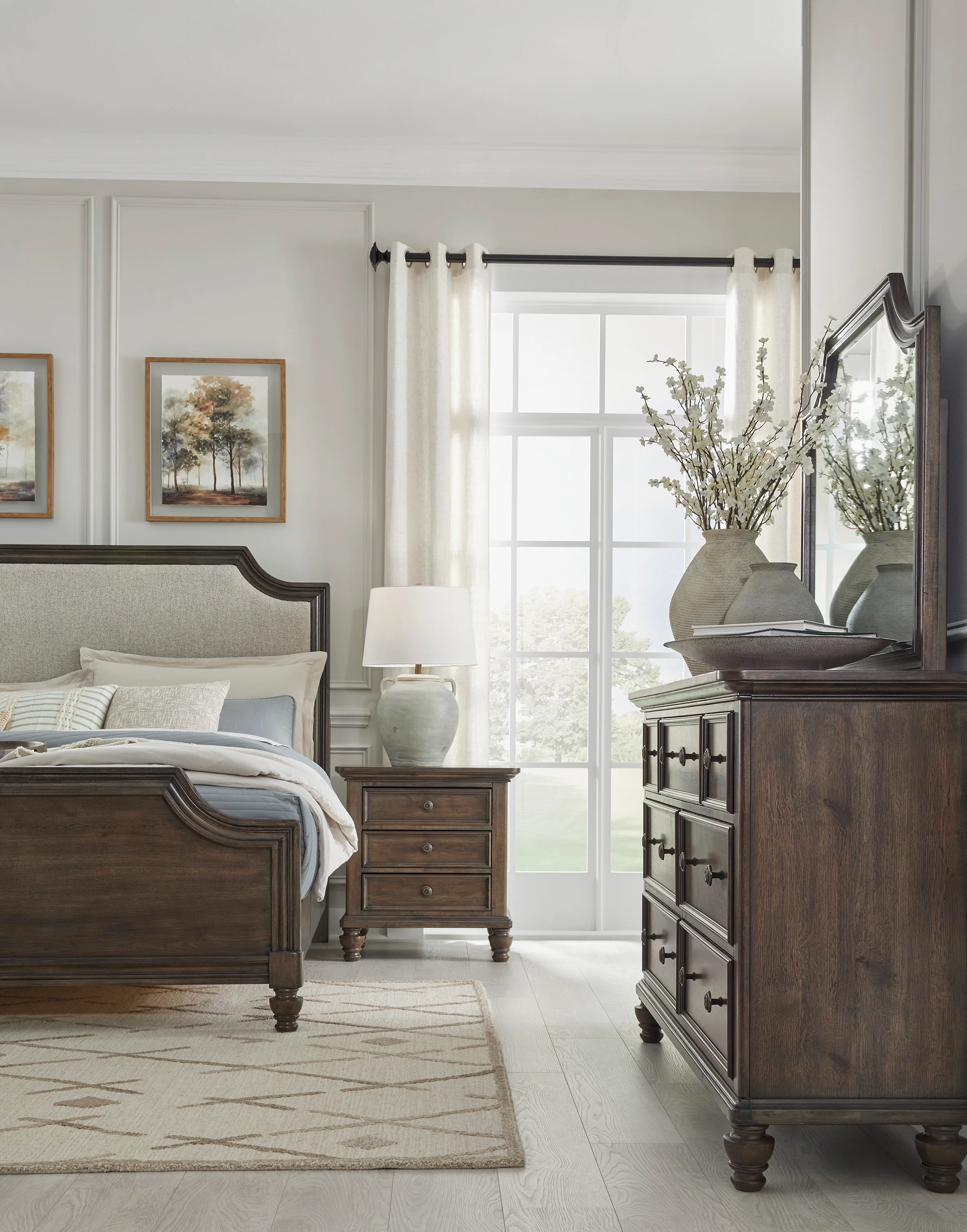 Veramond King Panel Bed - Image 13