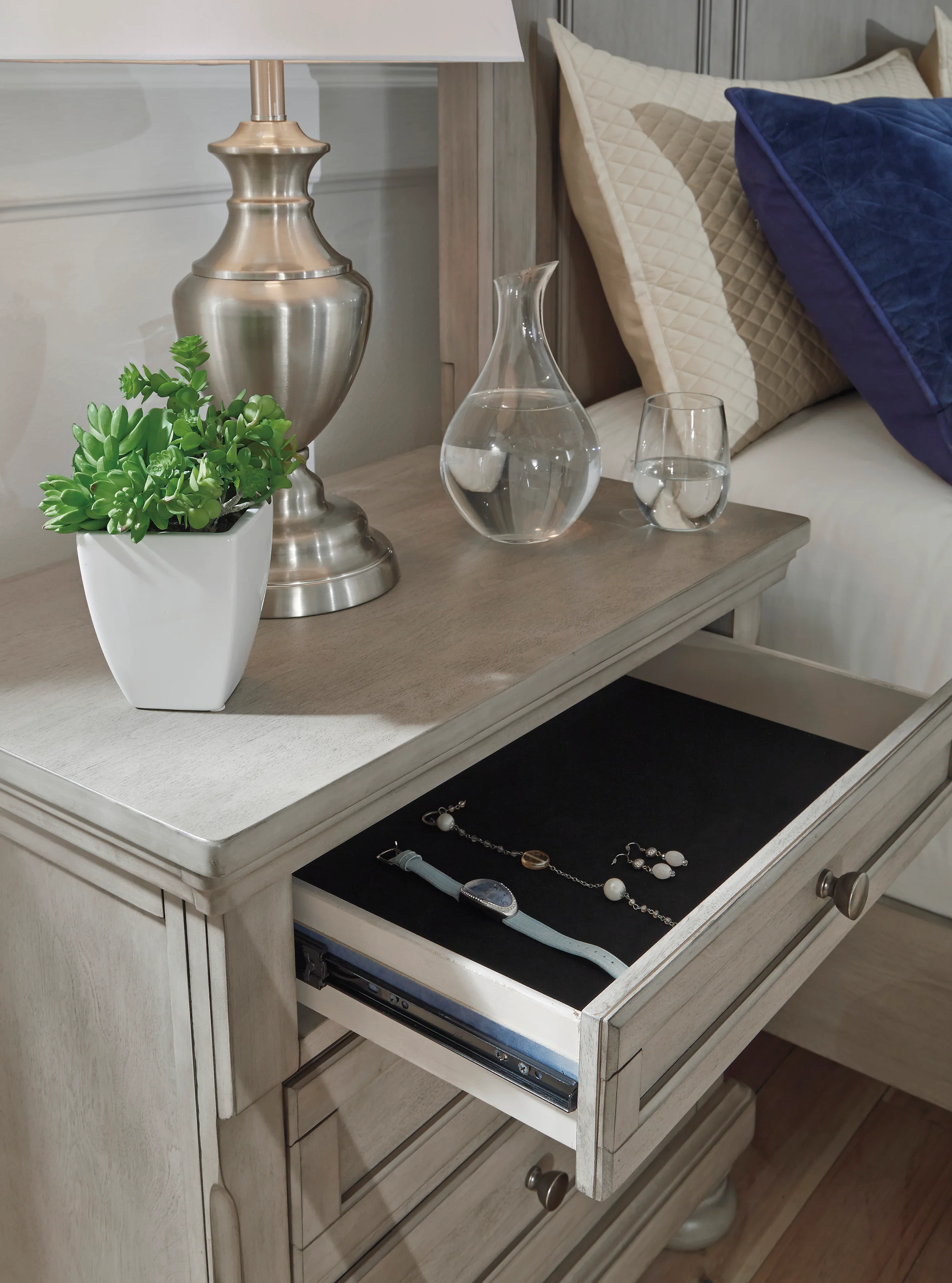 Lettner Two Drawer Night Stand - Image 3