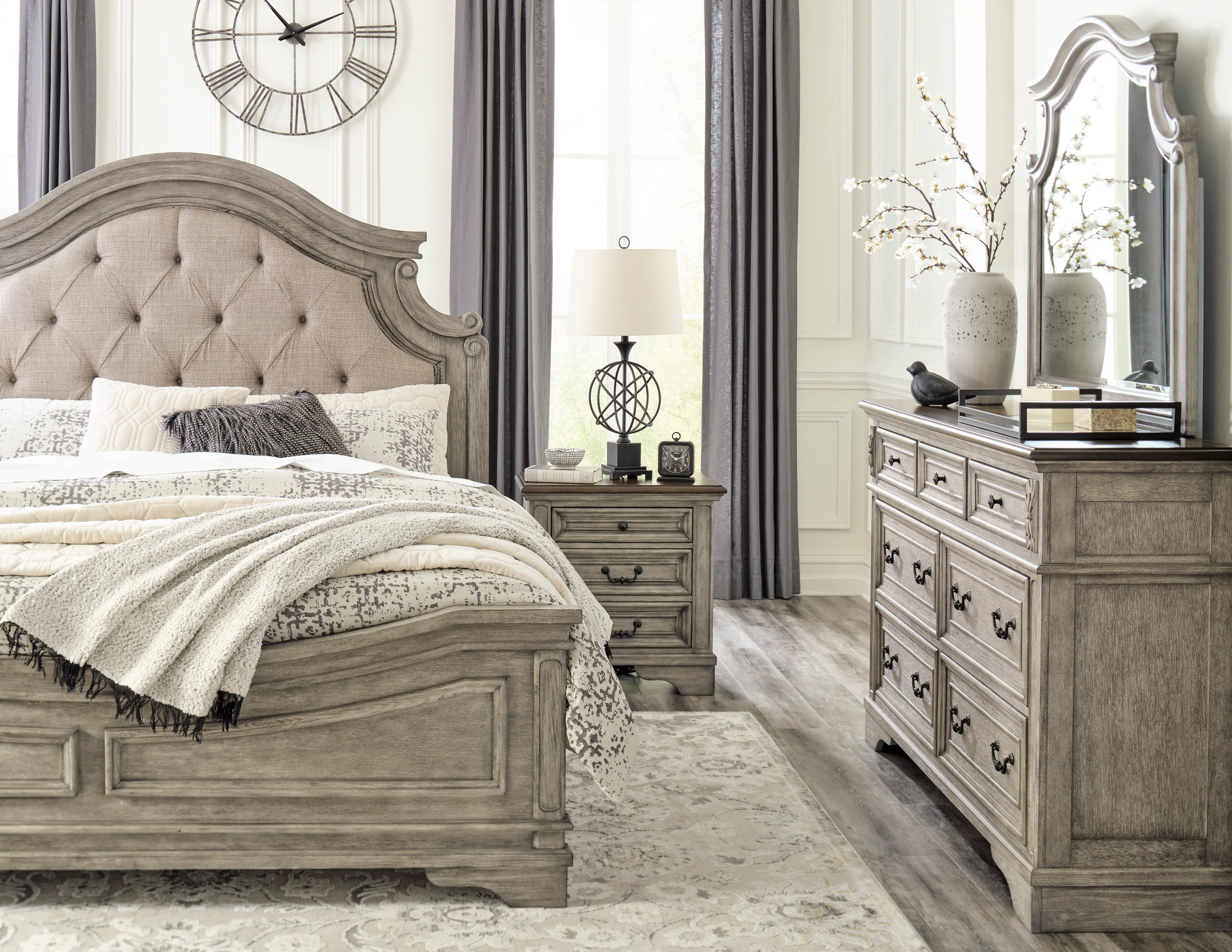 Londenbay Three Drawer Night Stand - Image 11