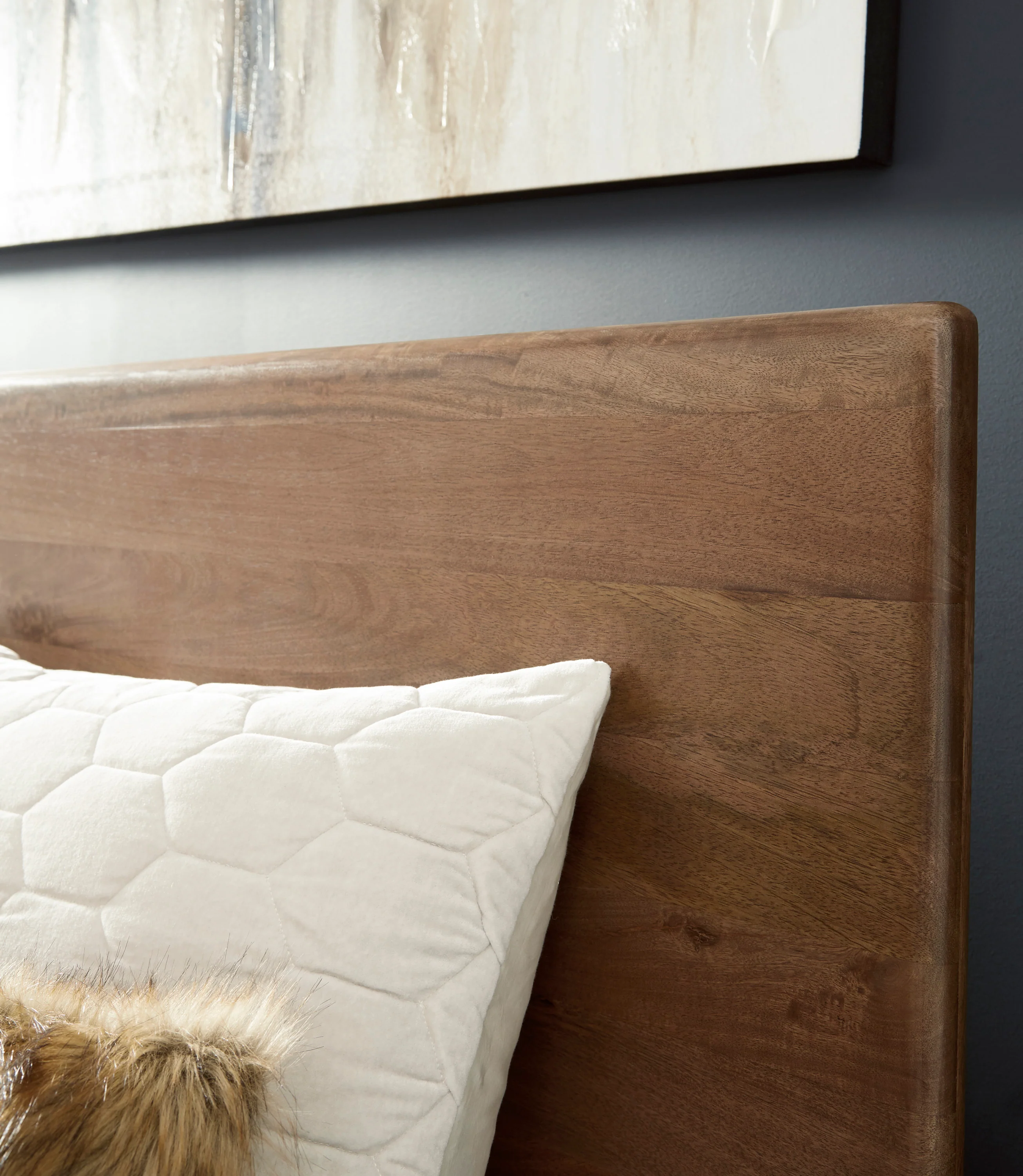 Isanti King Panel Bed - Image 6