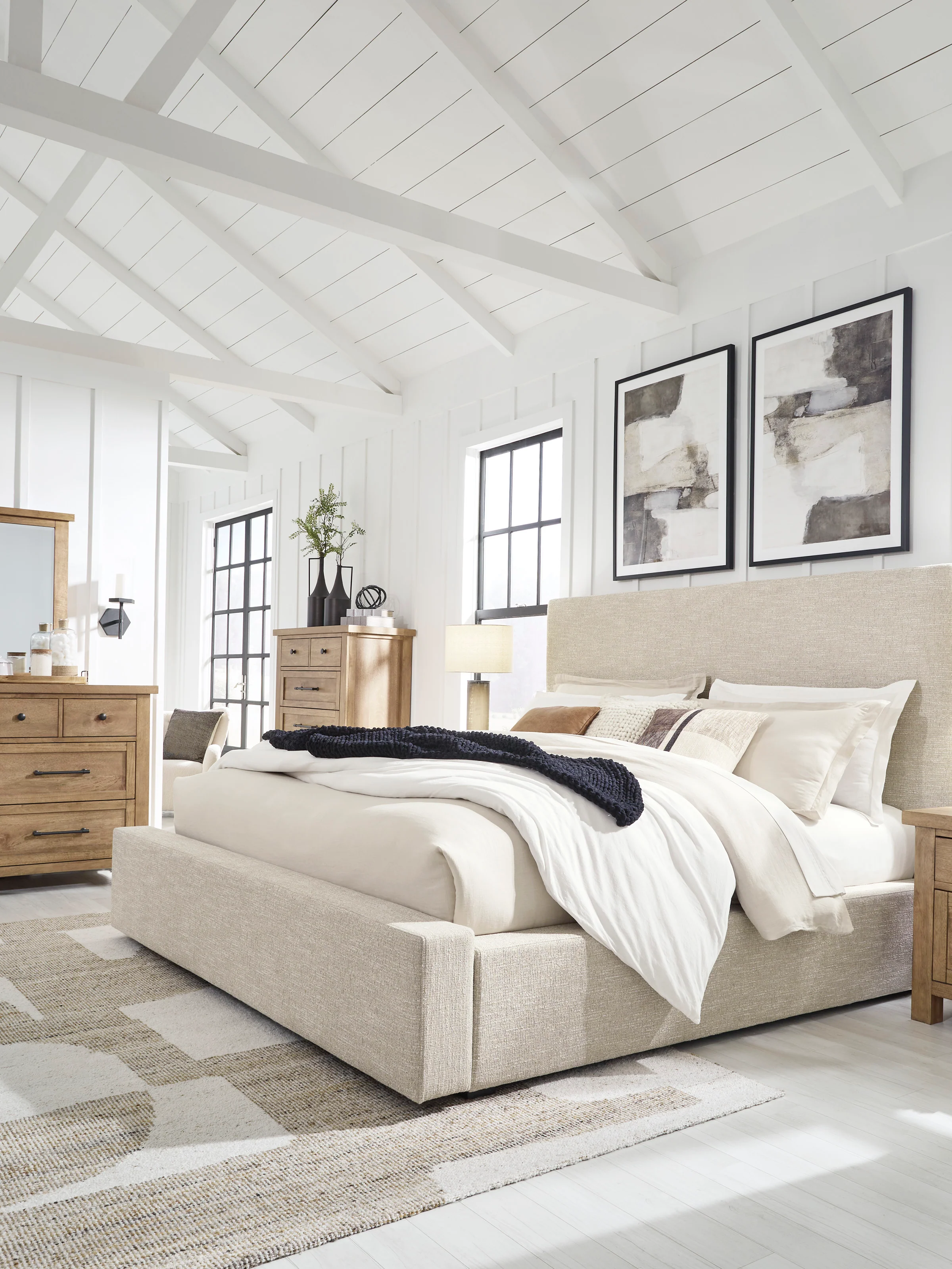 Kristiland Uph Storage Bed - Image 8