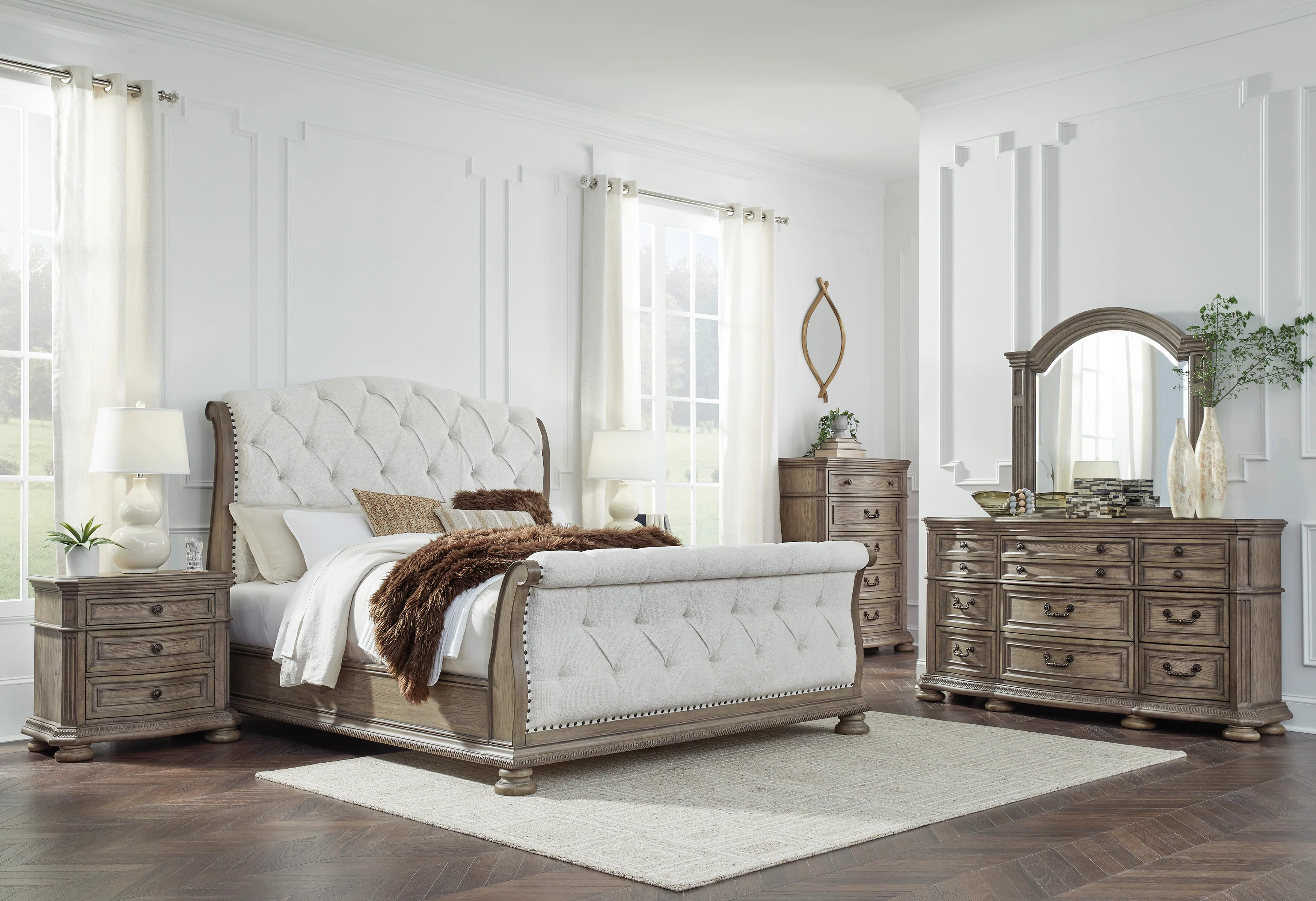 Ardenfield Five Drawer Chest - Image 6