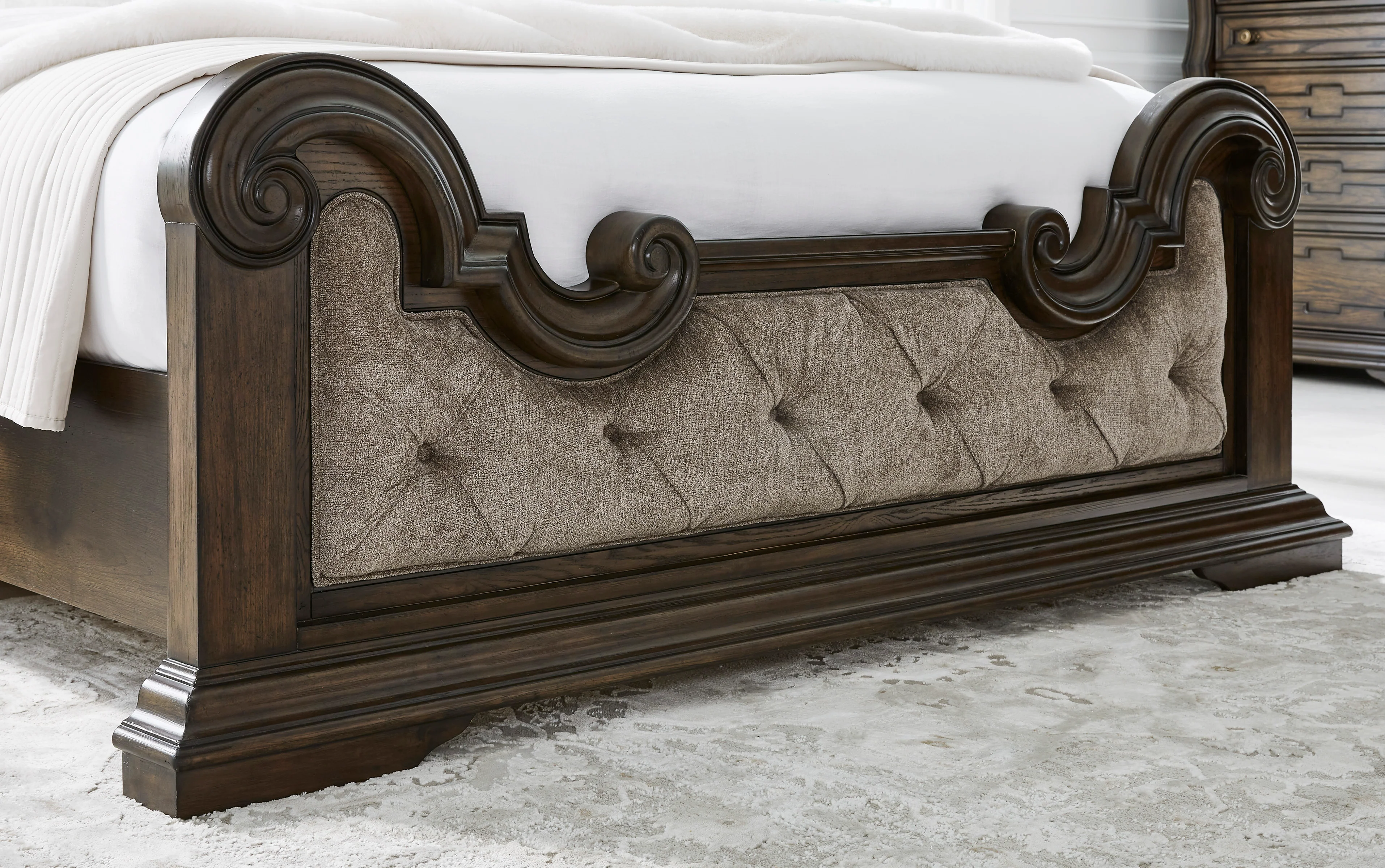 Maylee KING UPHOLSTERED BED - Image 6