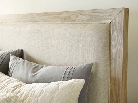 Hennington King Bed - Image 7