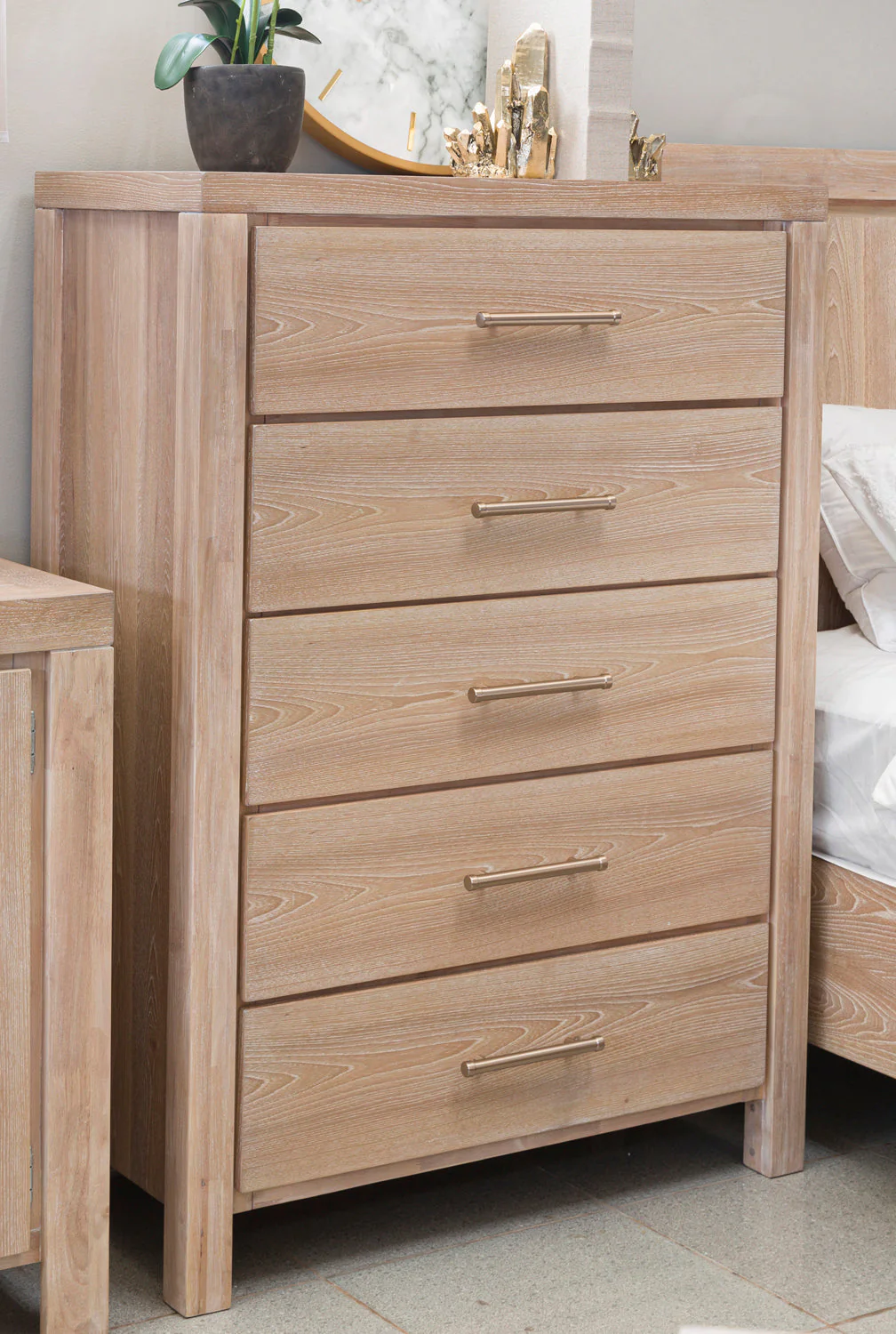 Yalinton Chest of Drawer - Image 2