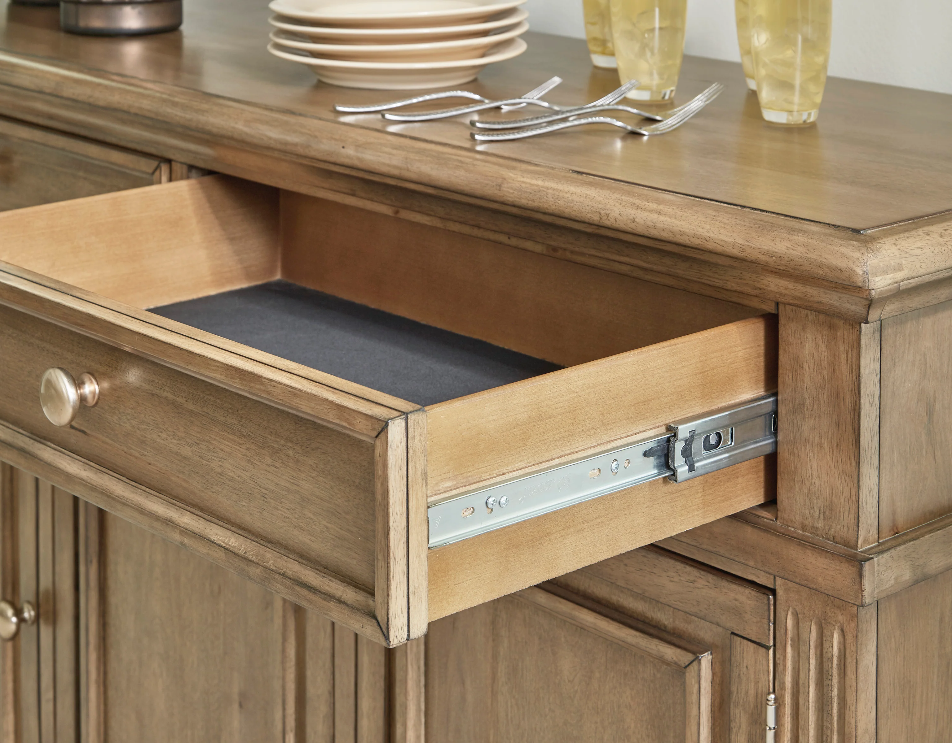 Mylarken Dining Server - Image 5