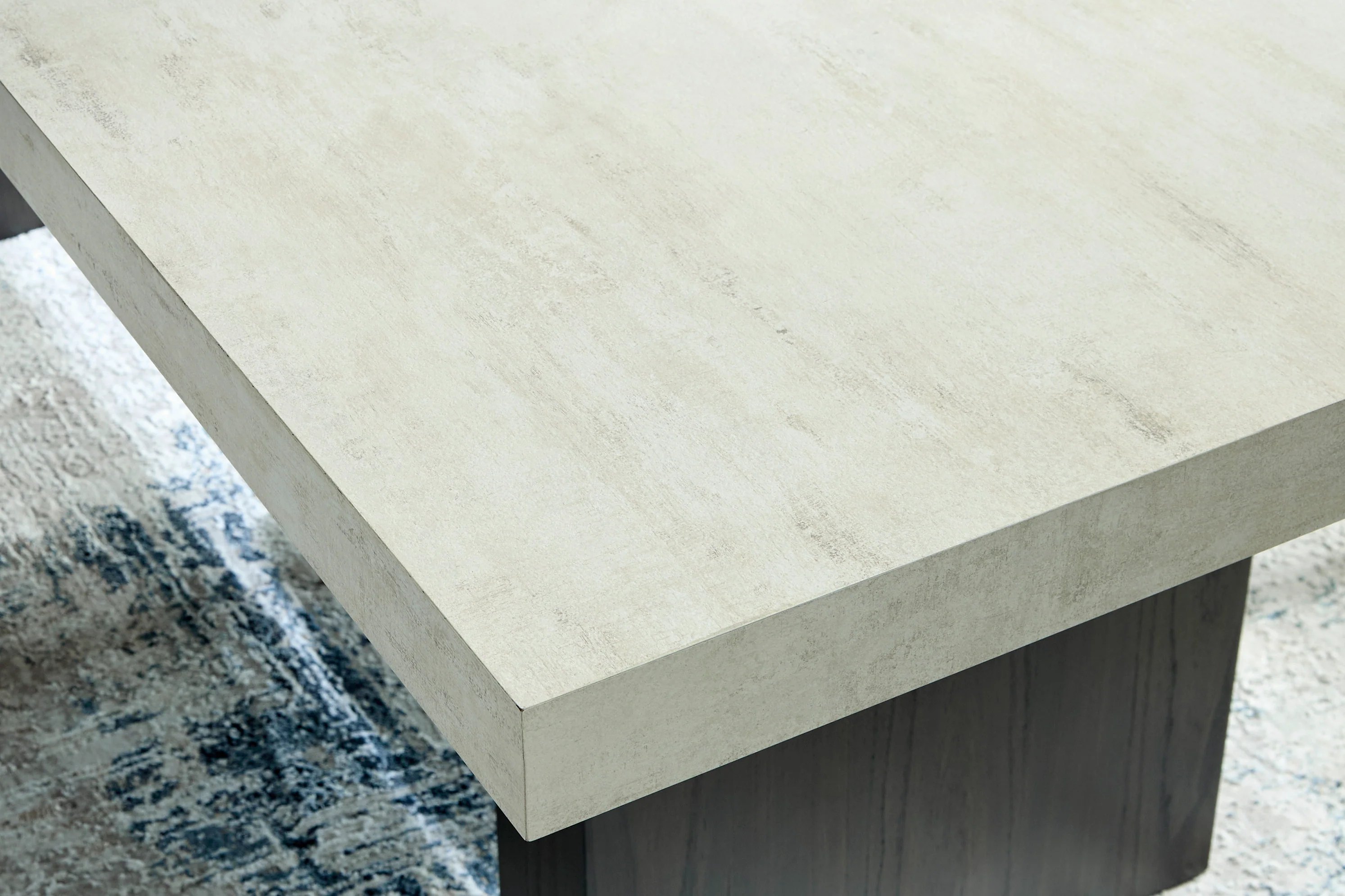 Westonfort Dining Table - Image 5