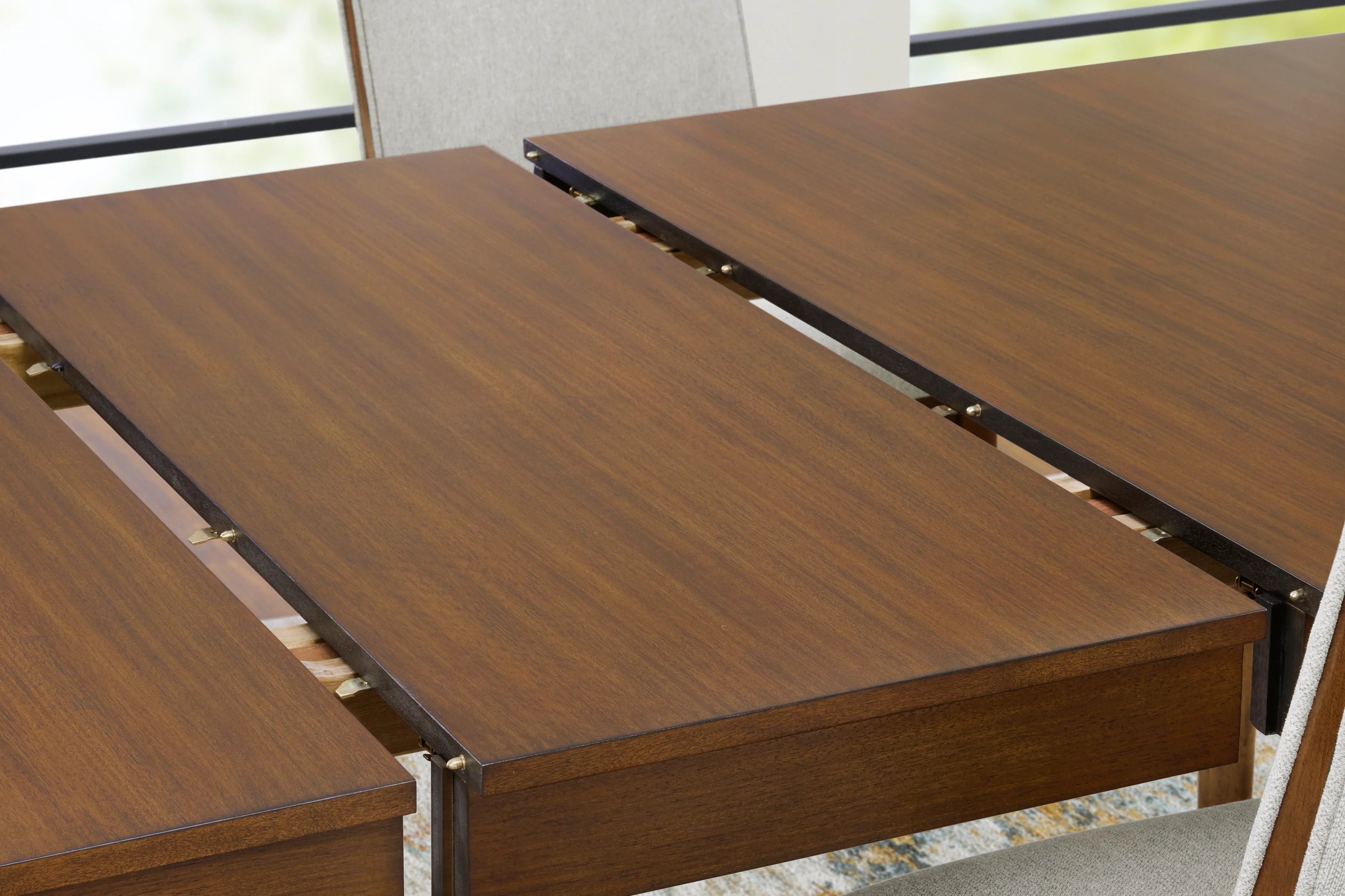 Lyncott Dining Extension Table - Image 3