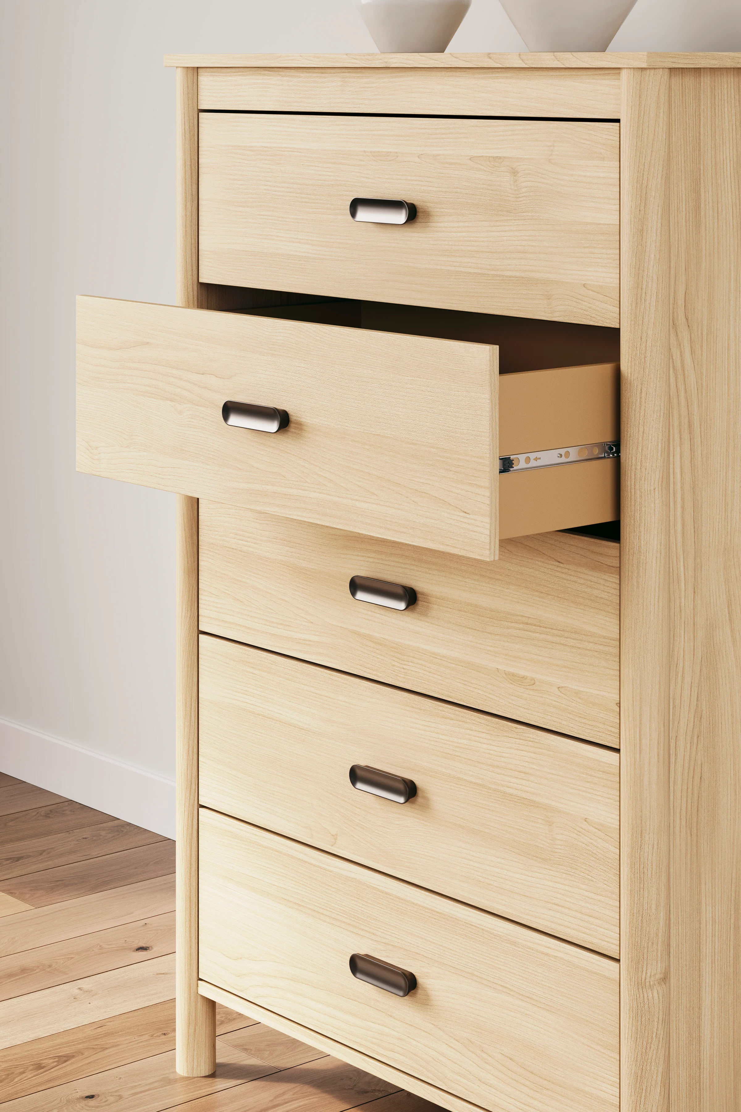 Cabinella Five Drawer Chest - Image 6