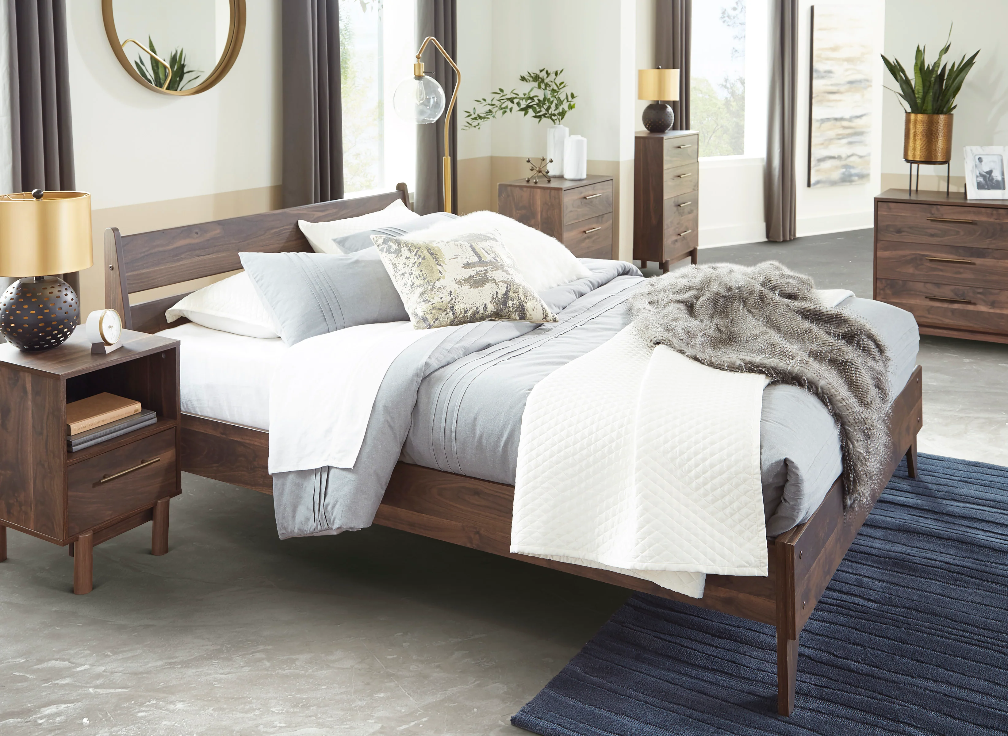 Calverson Full Panel Platform Bed - Image 9