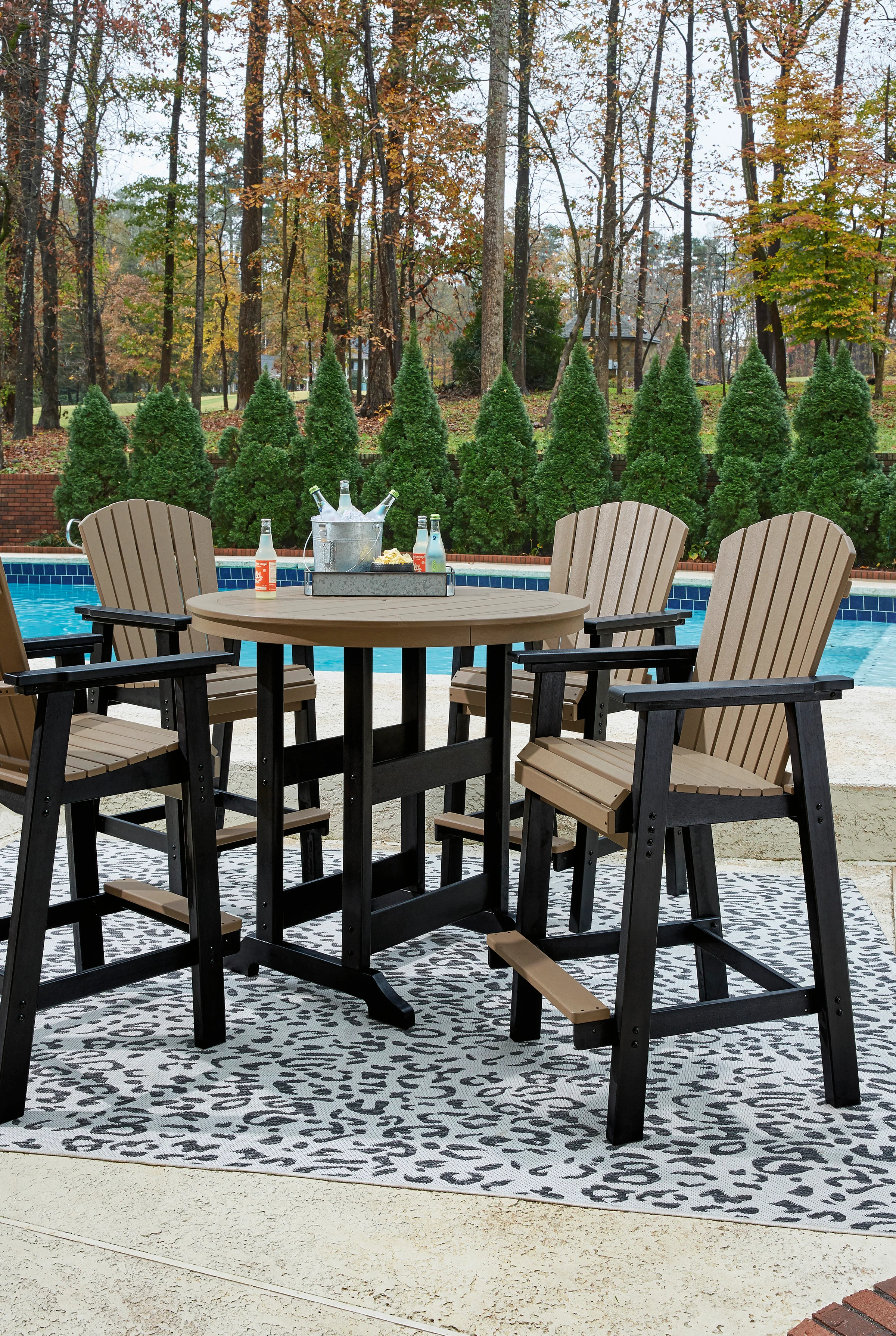 Fairen Trail Outdoor Table Set With 4 Barstool - Image 4