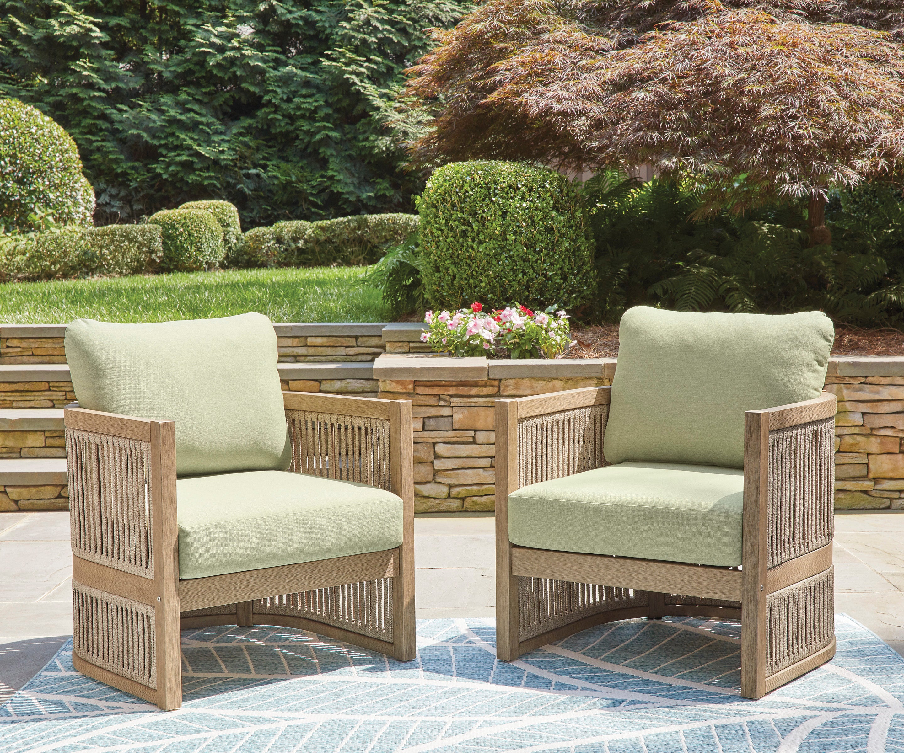 Vision Lane Lounge Chair With Cushion