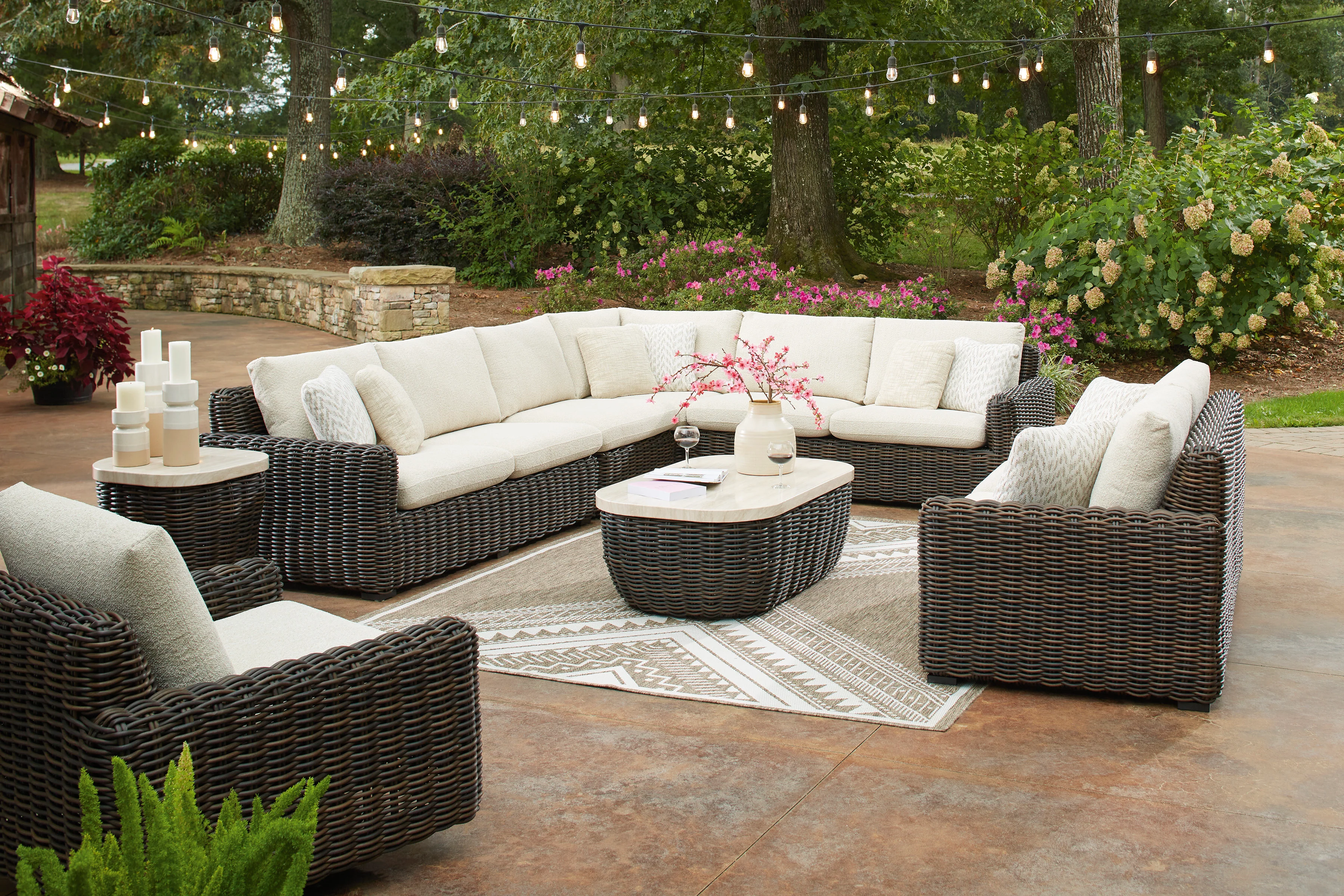 Kimora Outdoor Sectional Sofa Set With Cocktail Table & End Table