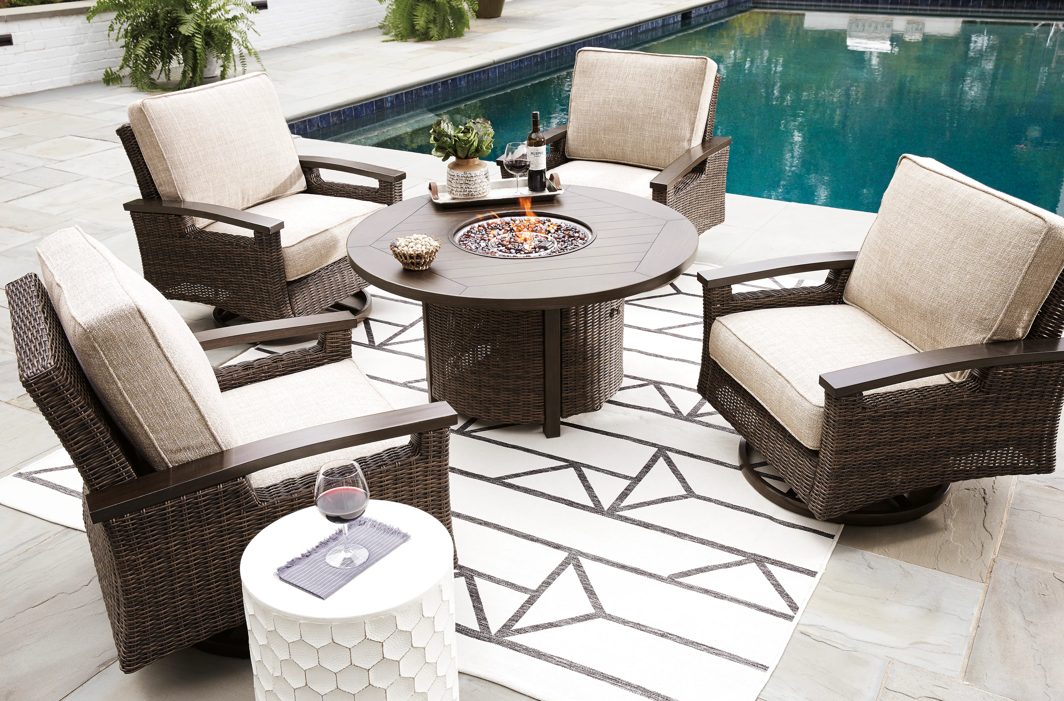 Paradise Trail Round Fire Pit Table - Image 8