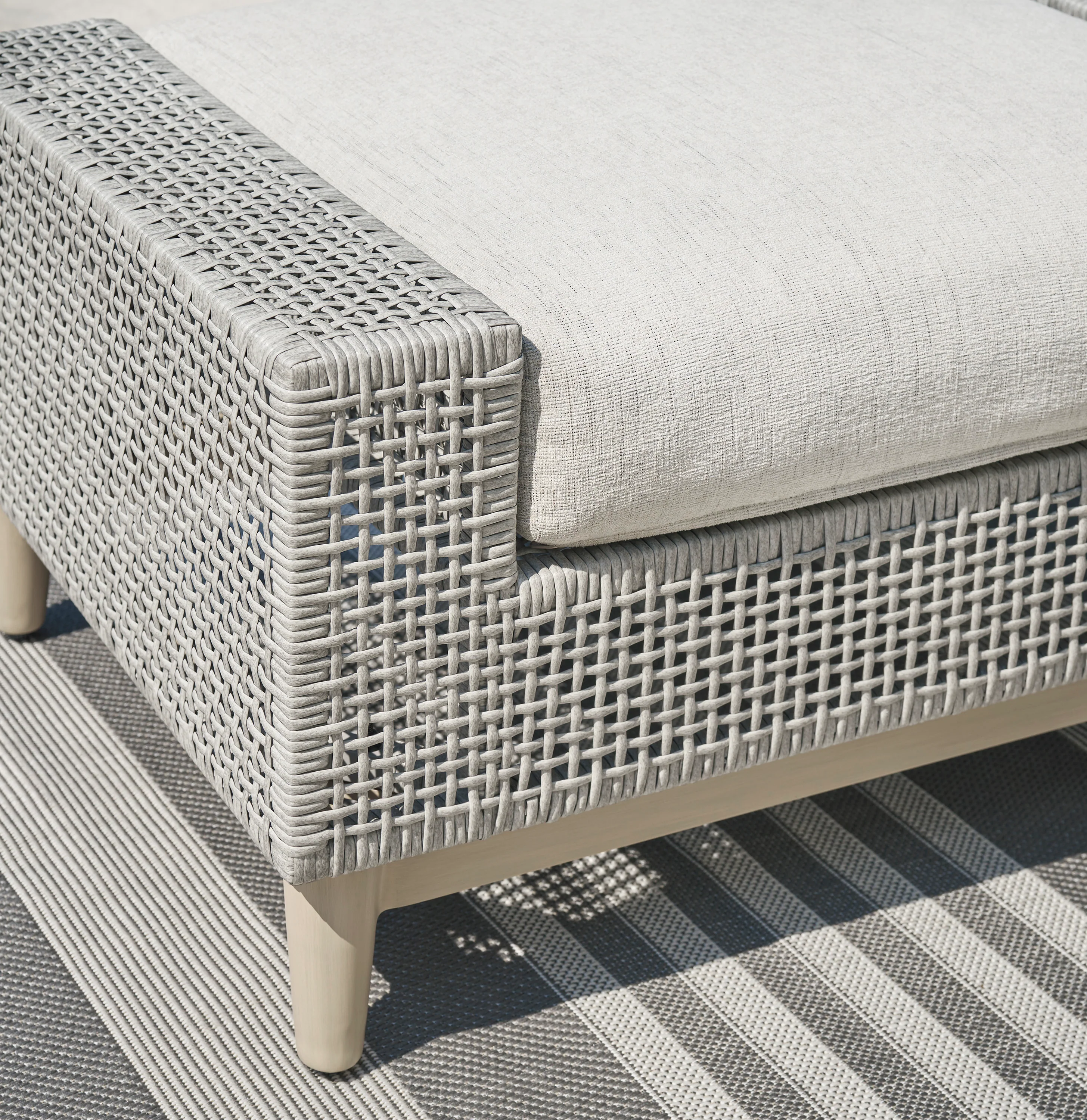 Seton Creek Ottoman With Cushion - Image 3