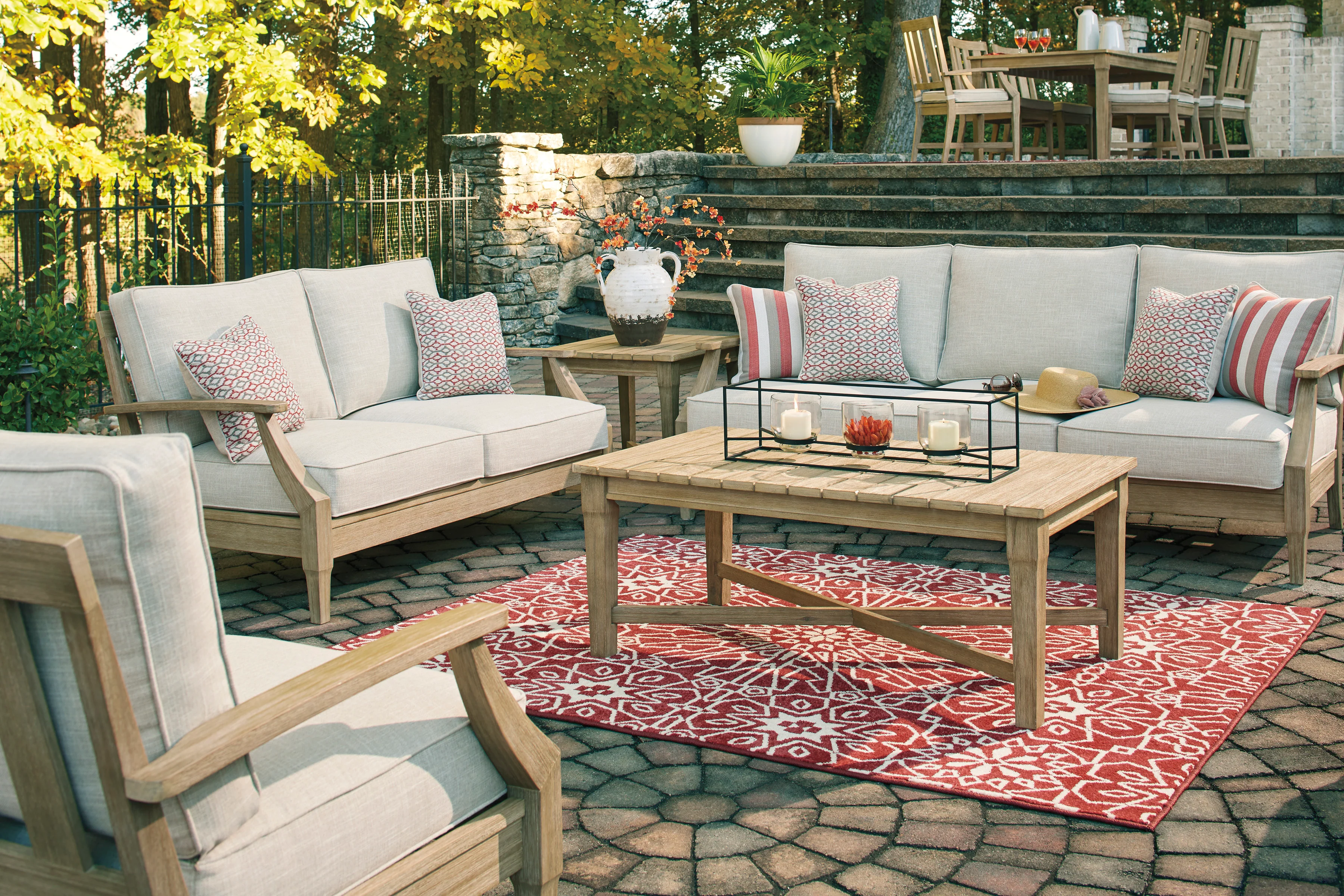 Clare View Loveseat With Cushion - Image 7