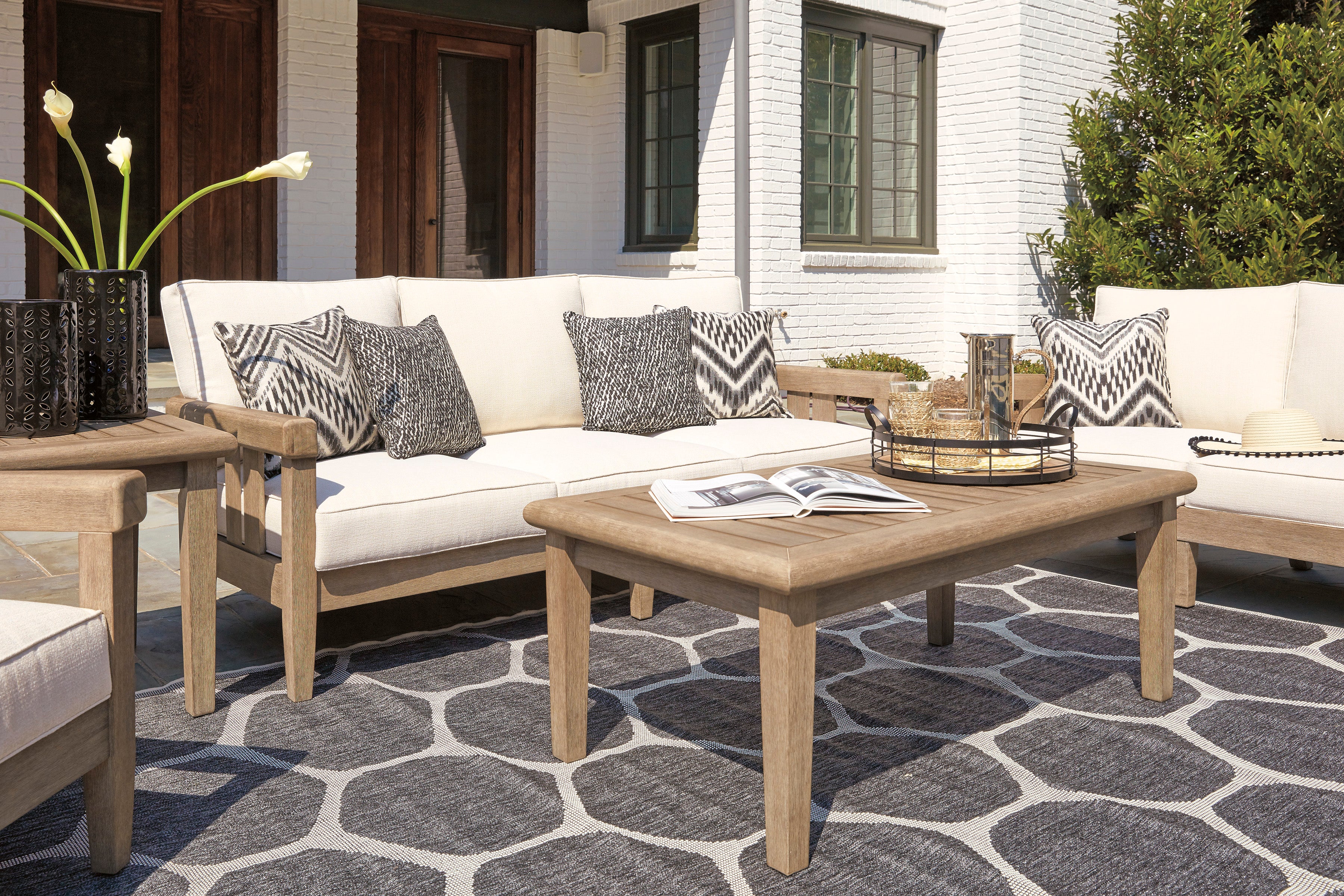 Gerianne Square End Table - Image 14