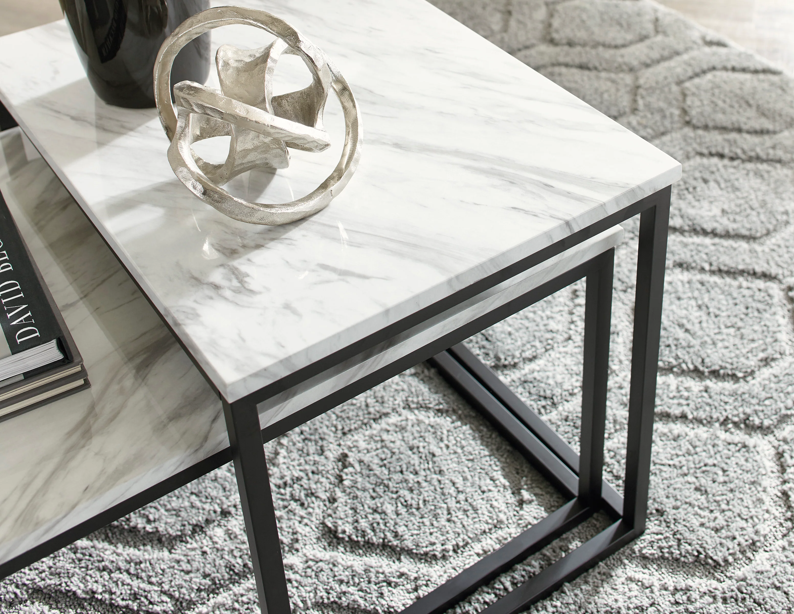Donnesta Table (Set of 3) - Image 9