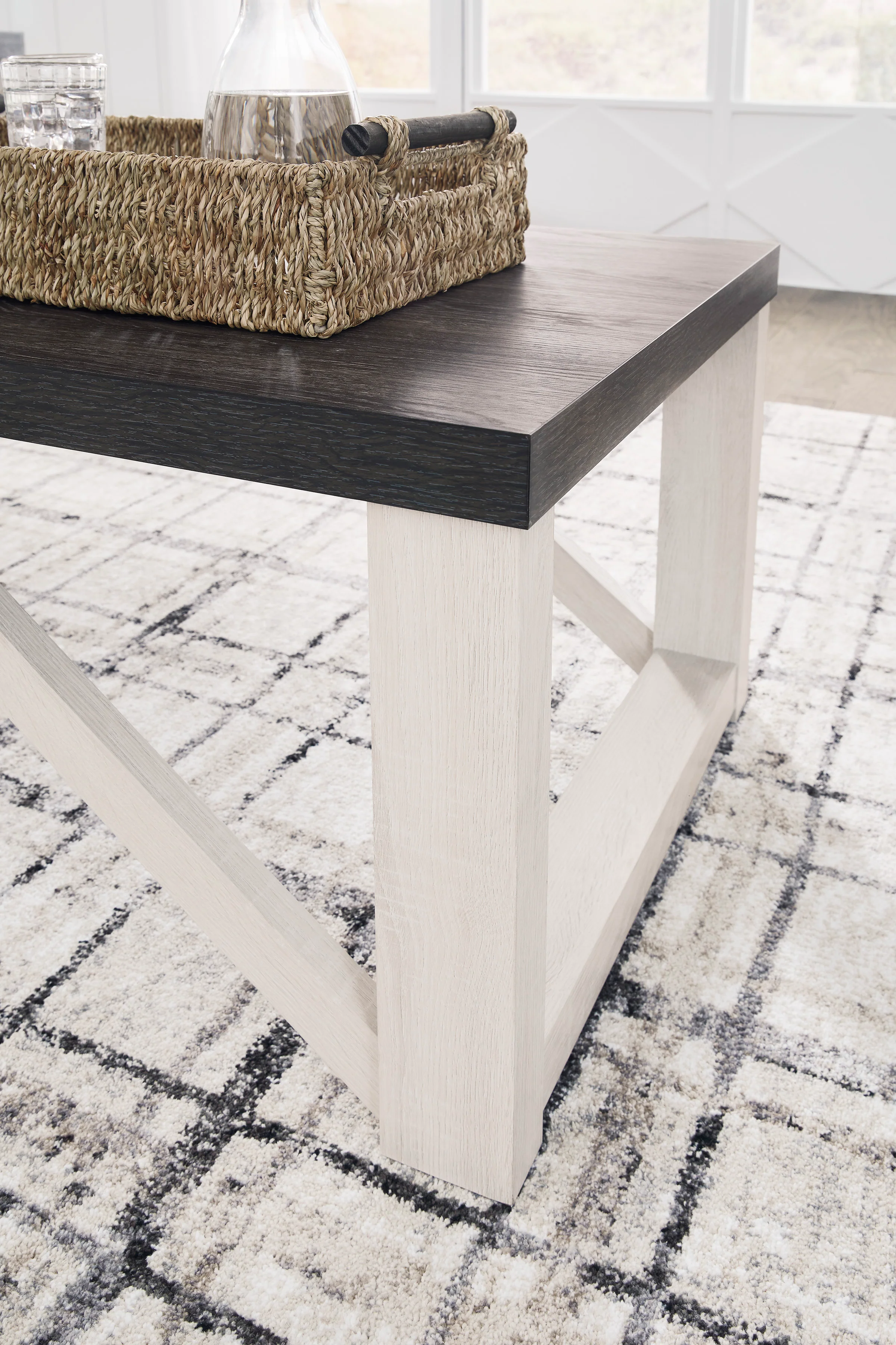 Dorrinson Table (Set of 3) - Image 4