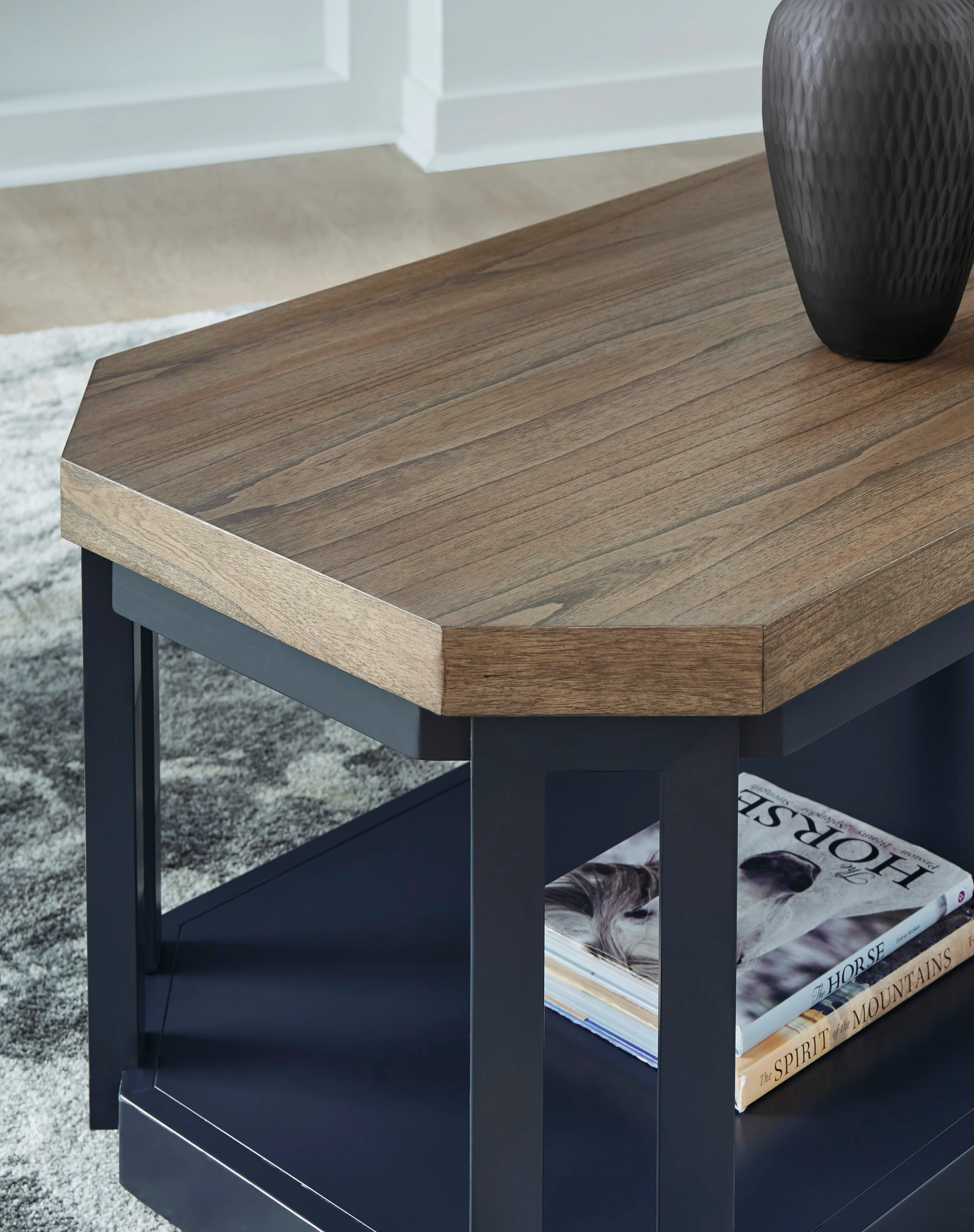 Landocken Table (Set of 3) - Image 6