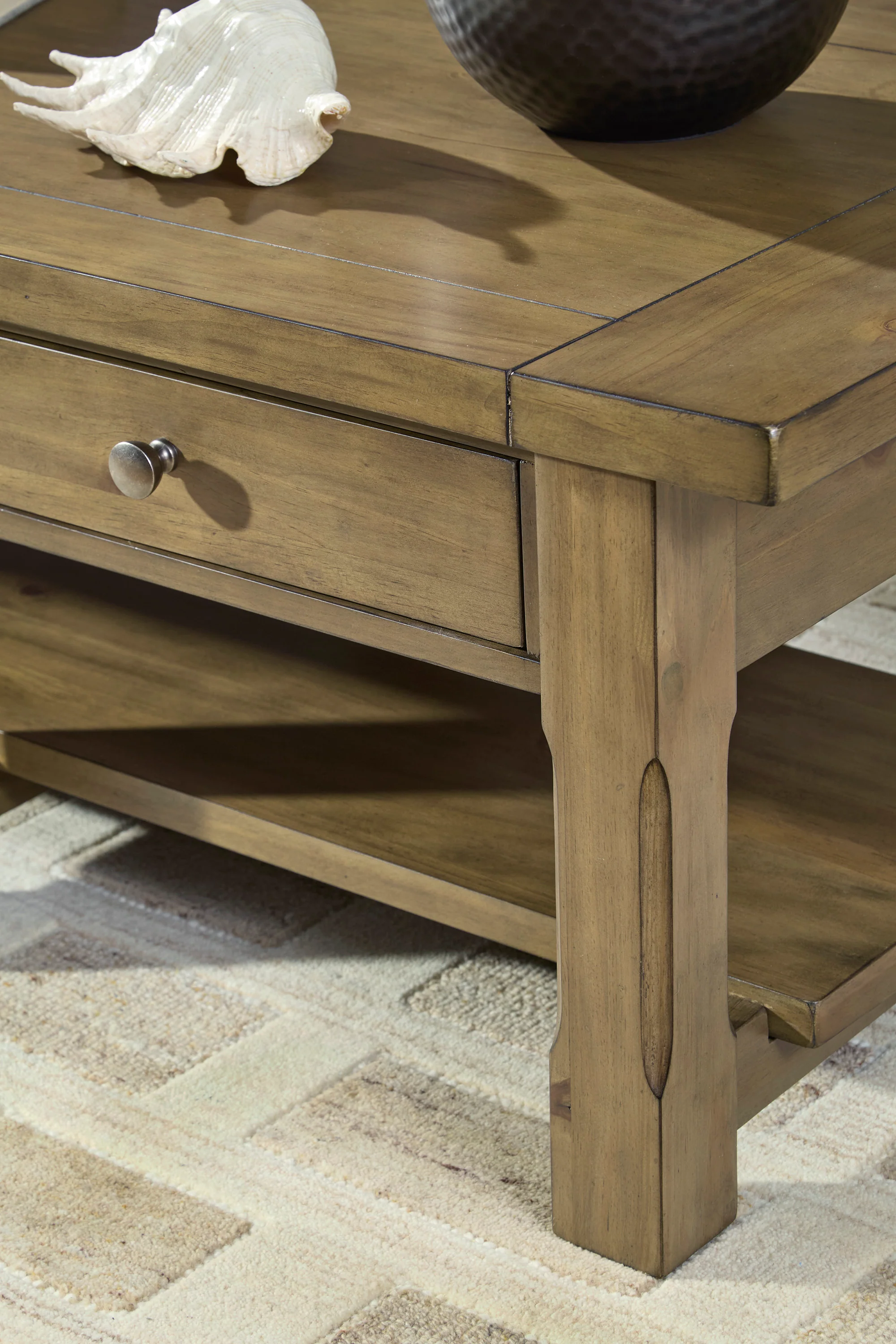 Vandenmore Coffee Table - Image 7