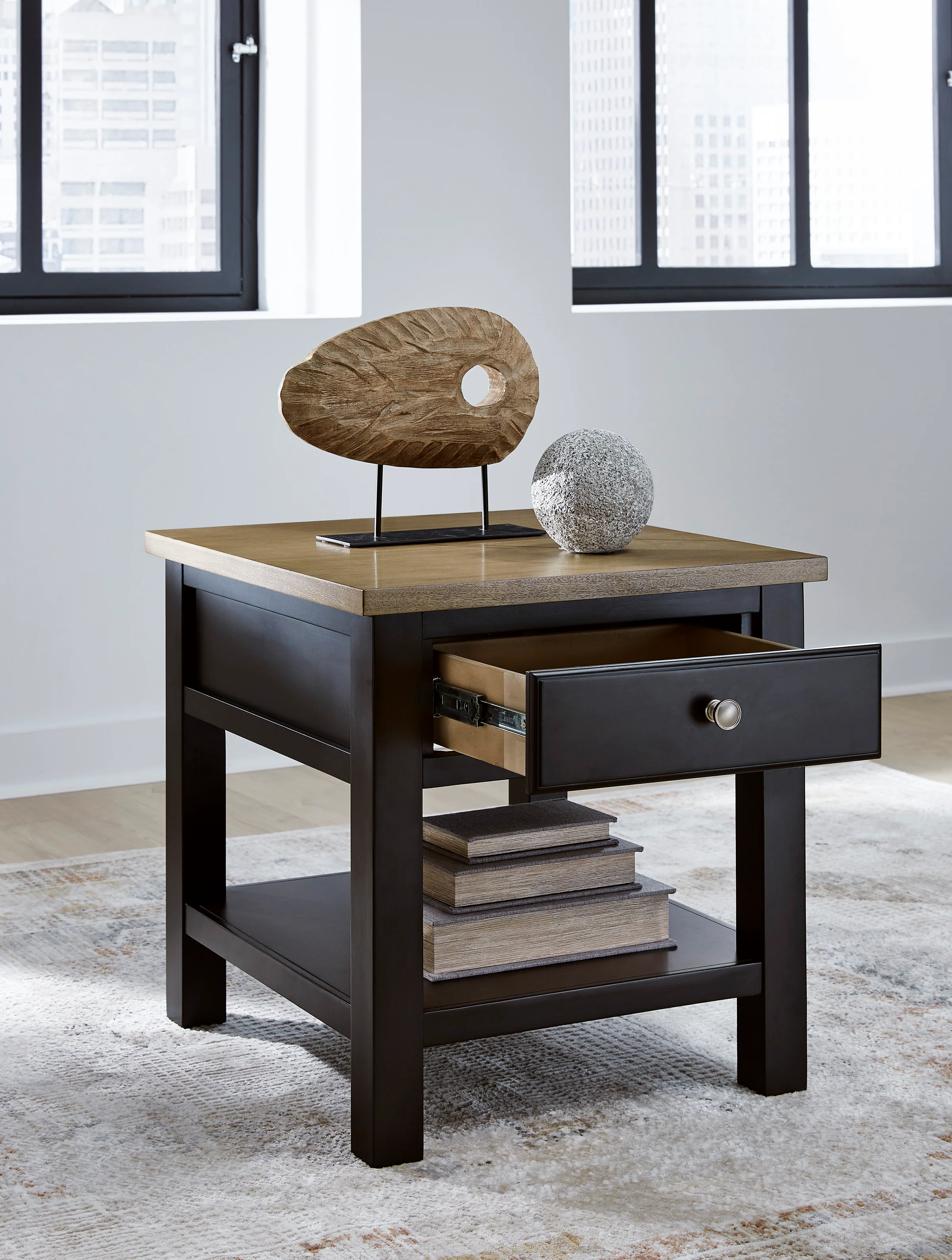 Drazmine End Table - Image 4